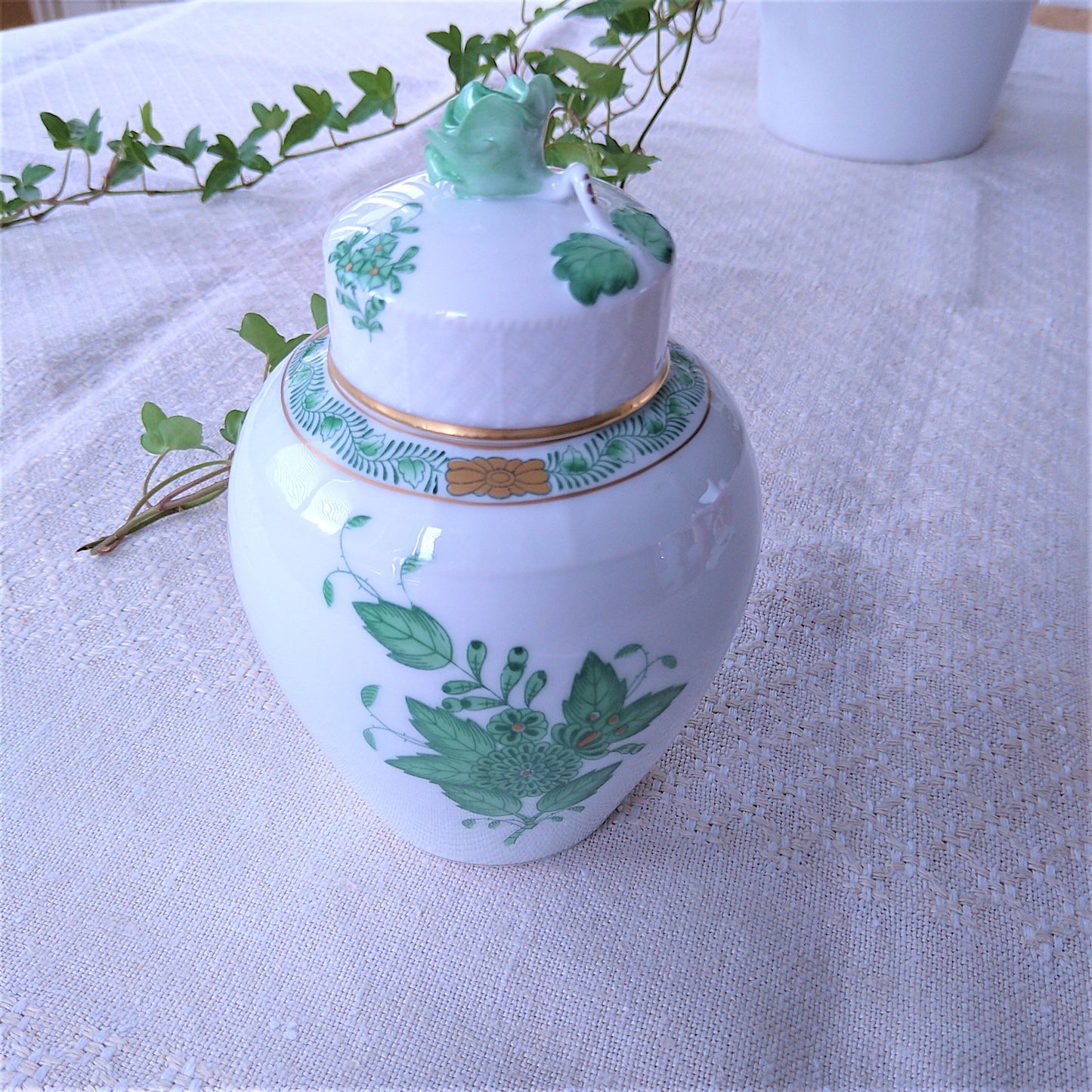 蓋の花にわずかなタメージありHerendヘレンドアポニーグリーンのティーキャディ高さ約15cmH /Tea Caddy