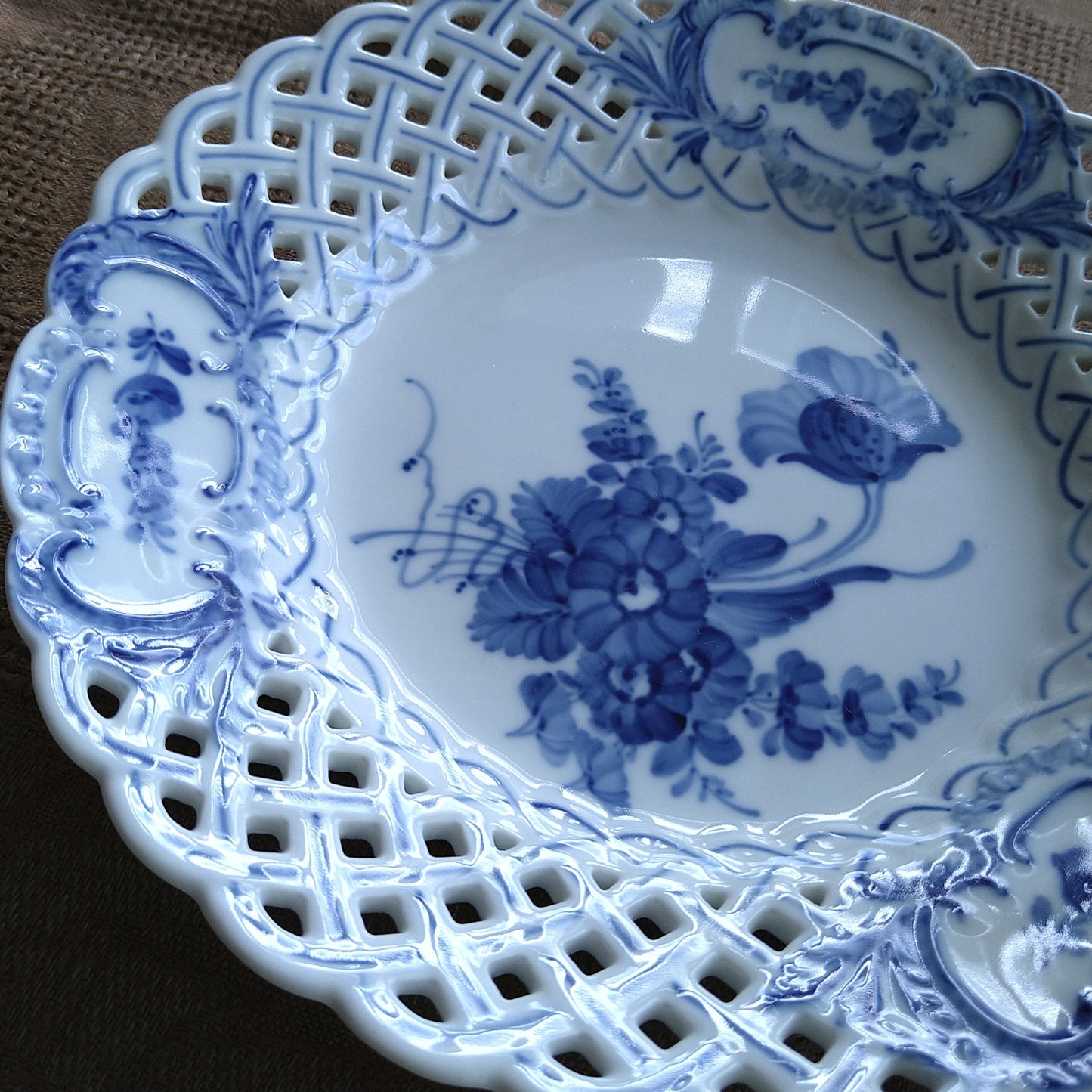 1975～1979年のRoyalCopenhagenブルーフラワーのオープンワークのお皿は直径約21cmD/BlueFlowerLacePlate