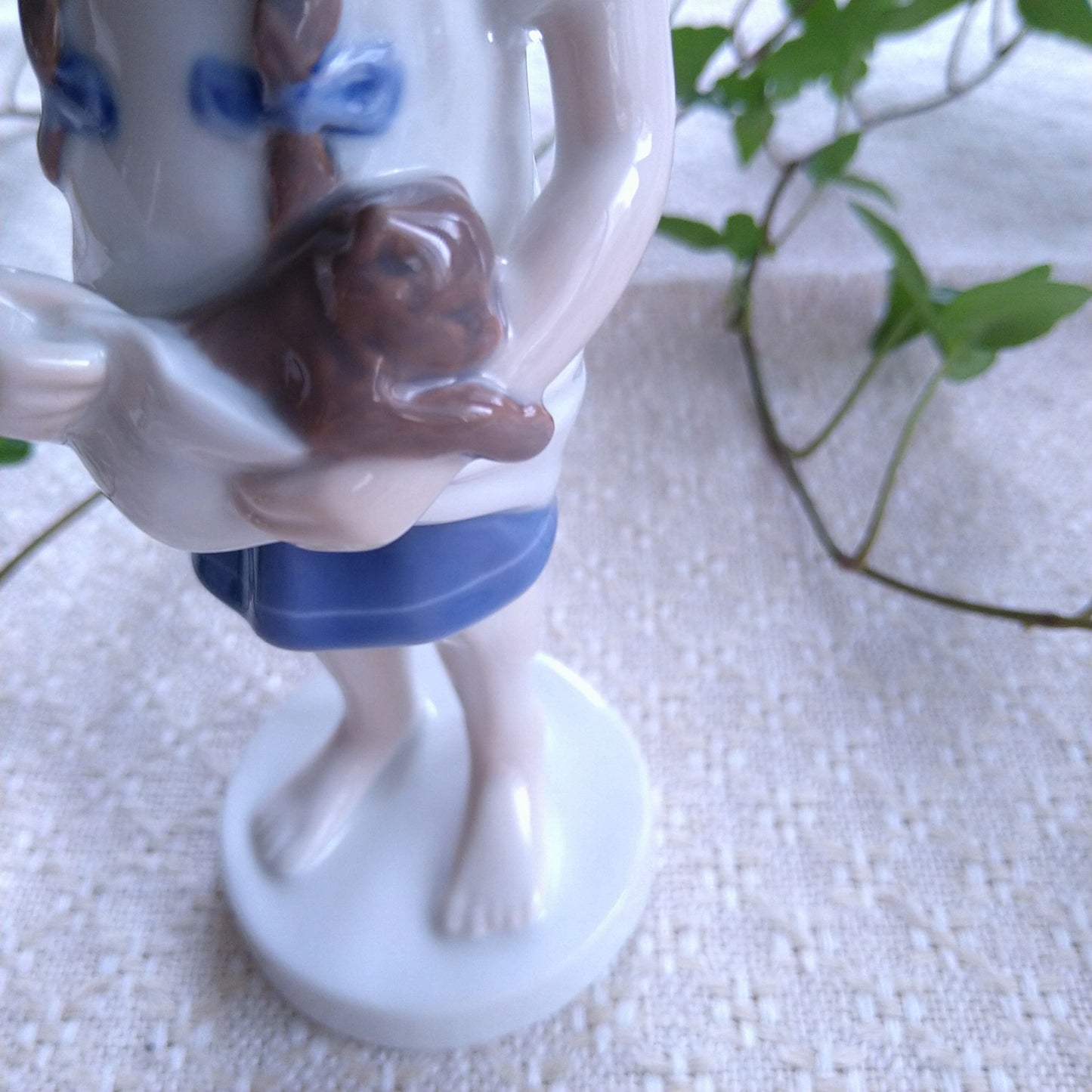 Bing＆Grondahlビングオーグレンダールの猫を抱っこする女の子フィギュリン高さ約17㎝H/Bing＆GrondahlFigurin