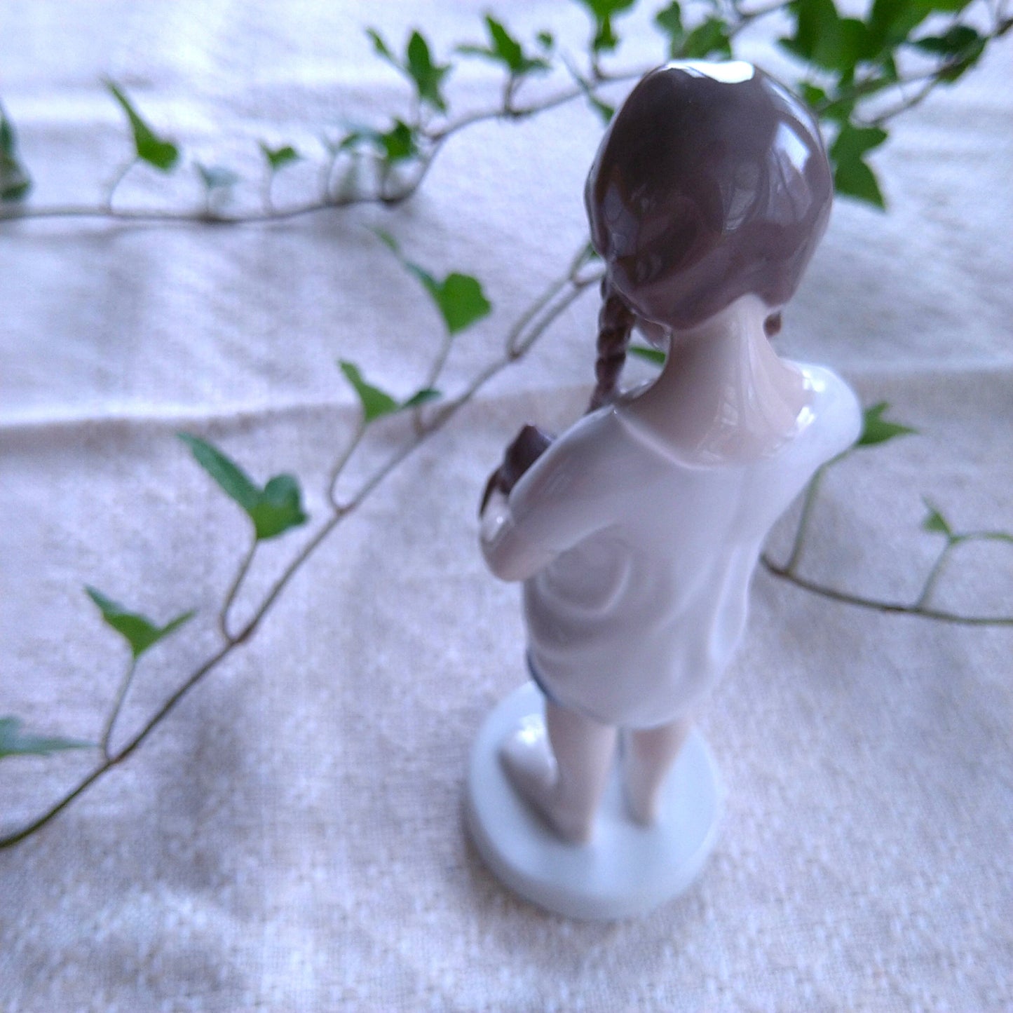 Bing＆Grondahlビングオーグレンダールの猫を抱っこする女の子フィギュリン高さ約17㎝H/Bing＆GrondahlFigurin