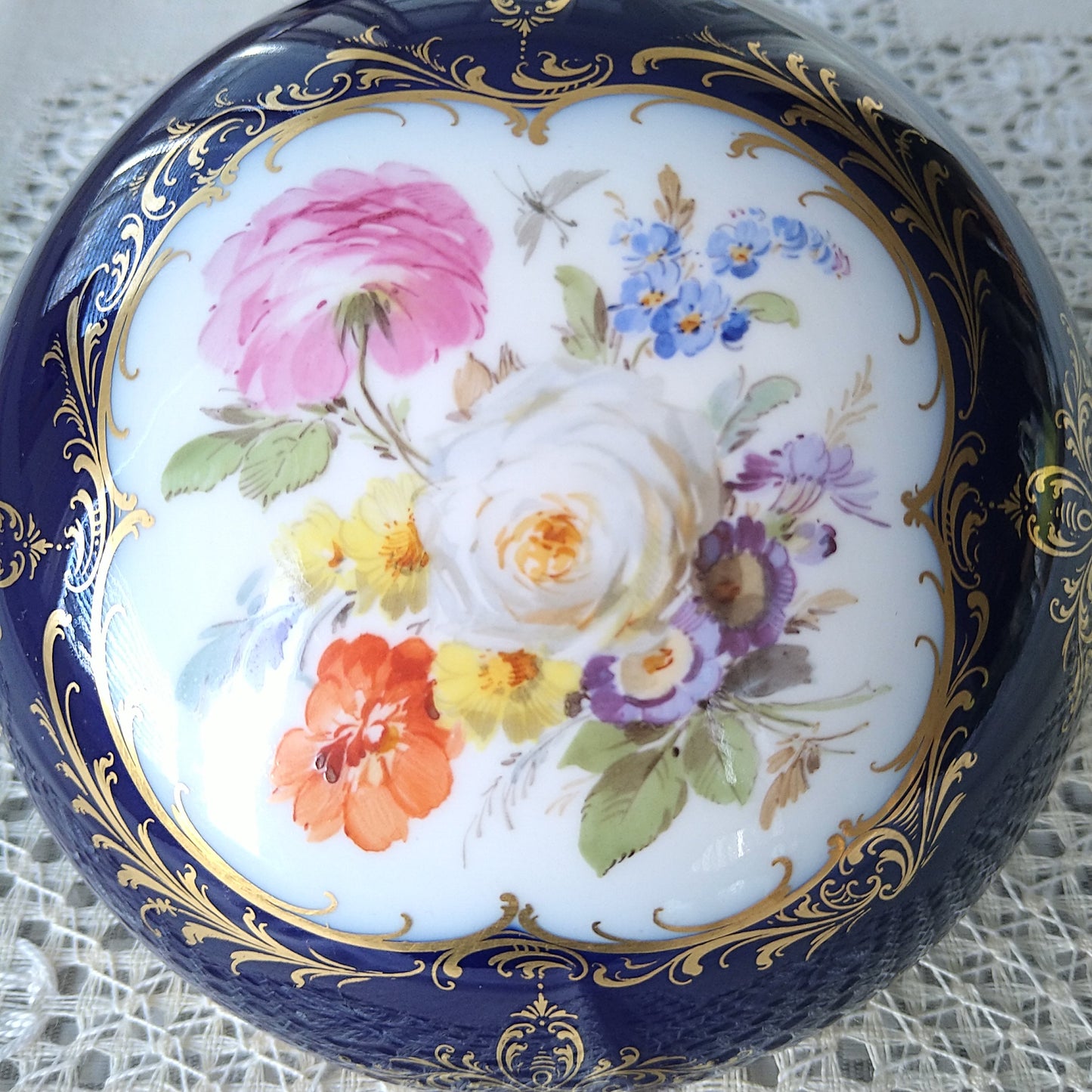 1924年以前Meissenマイセンコバルト/金彩/ドイツフラワーのボンボニエール/ボンボン入れ直径約12㎝D高さ約7.5㎝H