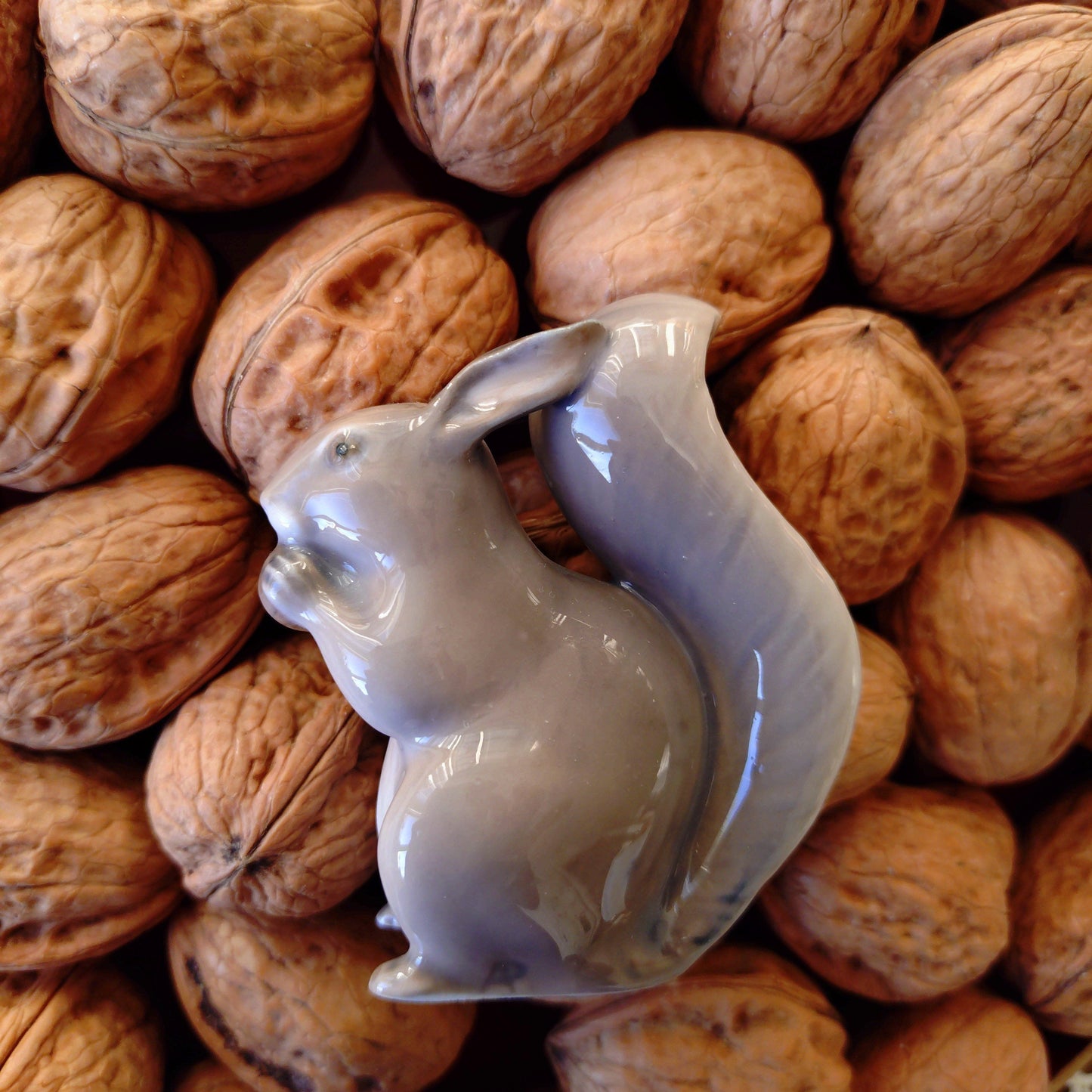 Royal Copenhagen squirrel with nuts! ❤️Approximately 7cm H x 5cm W