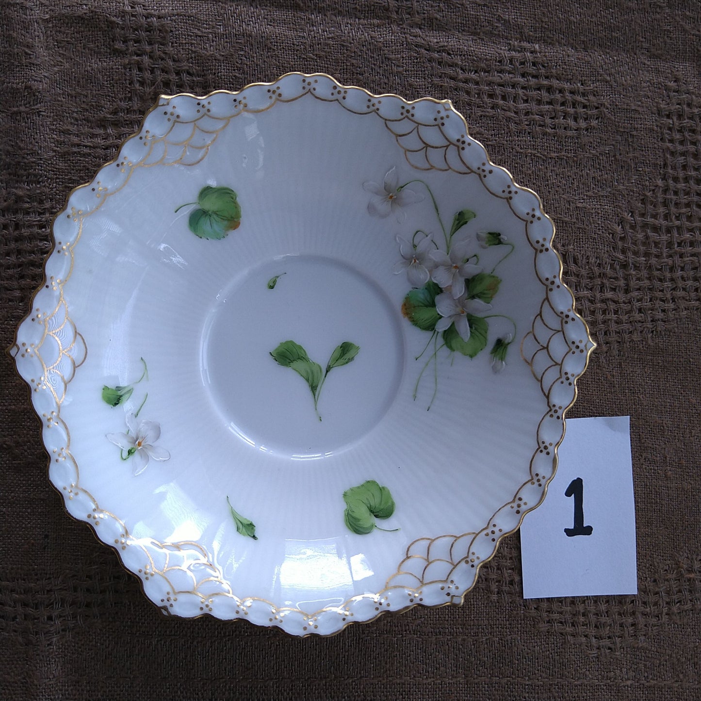 1892年RoyalCopenhagen の白いスミレのカップソーサー/WhiteVioletCupSaucer