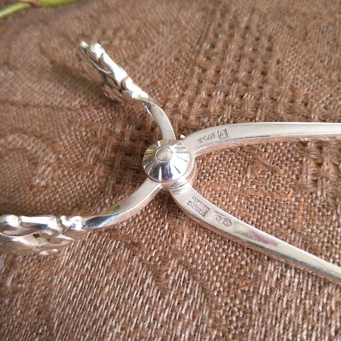 Georg Jensen Acorn 系列砂糖夾