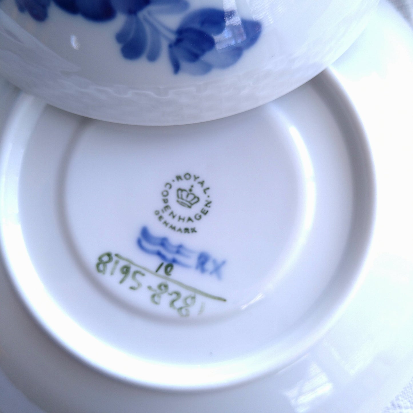 1960年代RoyalCopenhagenブルーフラワープレインのダブルハンドルブイヨンカップソーサー容量約460ml