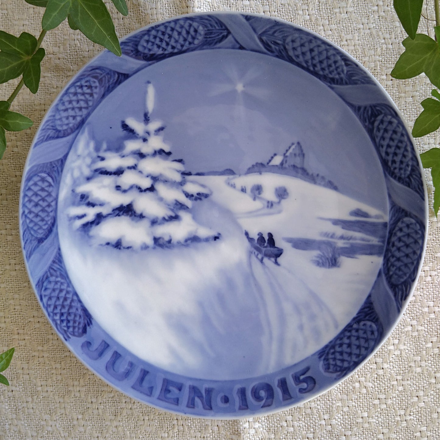 Royal Copenhagen 1915年（大正4年）聖誕盤