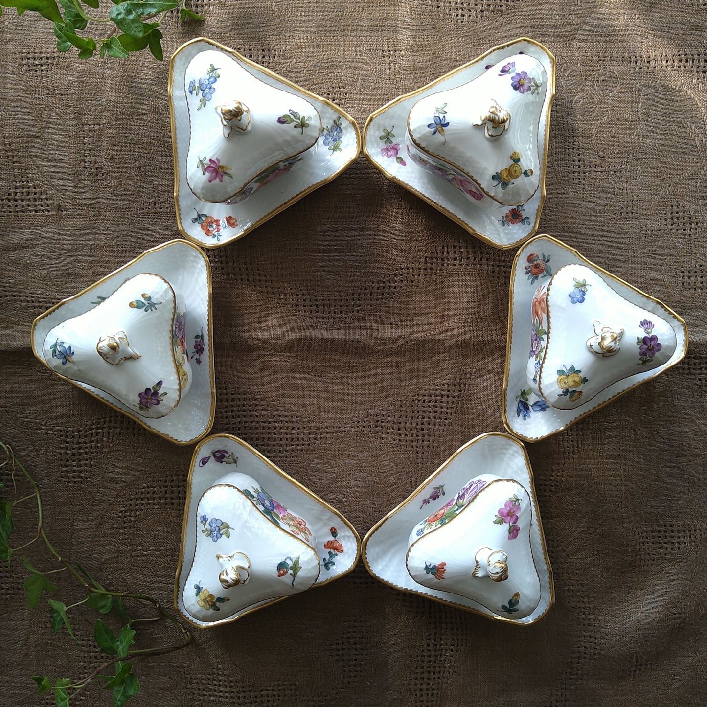 Royal Copenhagenサクソンフラワー三角カスタードカップソーサー/SaxonFlower Custurd cup and saucer