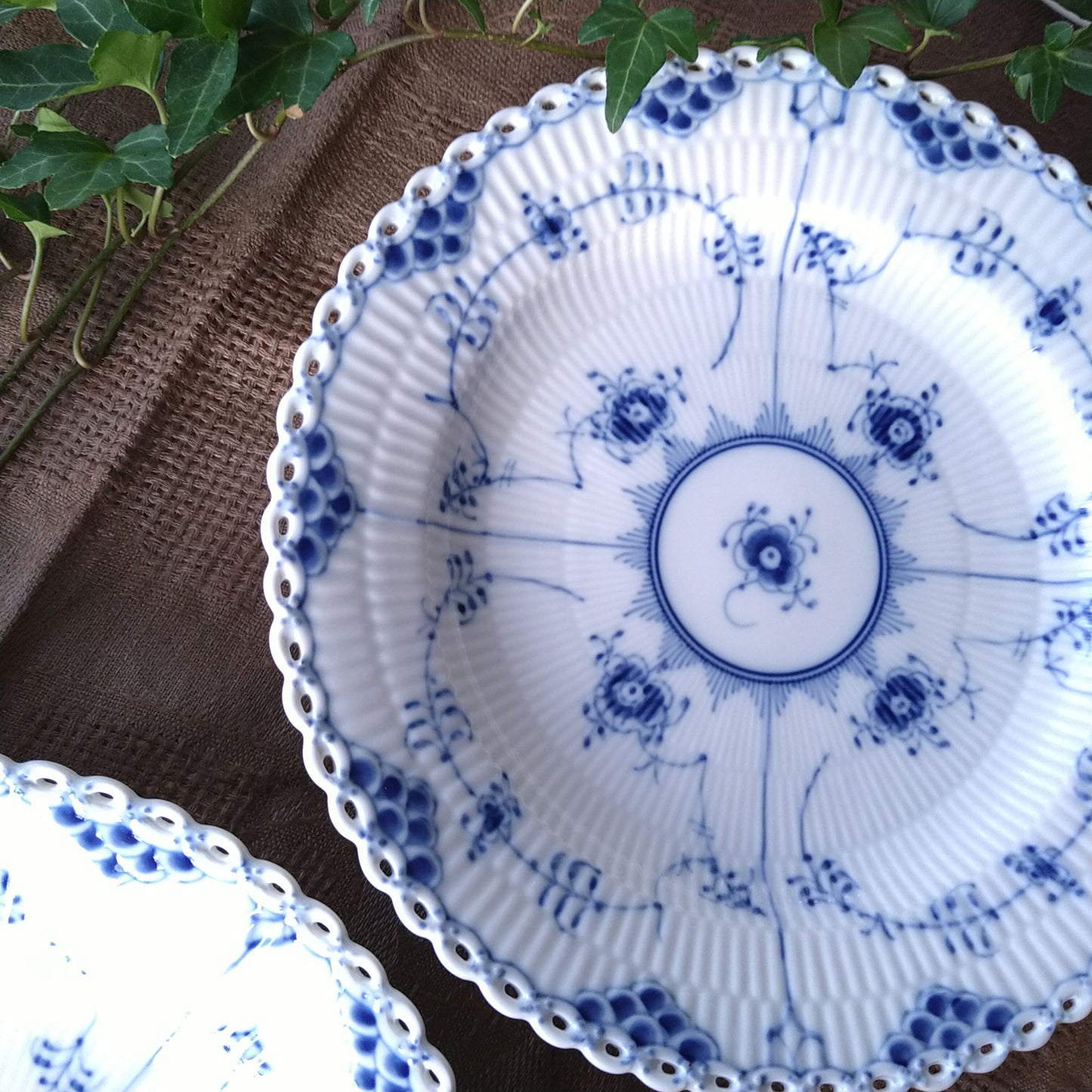 1980～1984年のRoyalCopenhagenブルーフルーテッドフルレースの25㎝Dのプレート/BlueFlutedFullLace25cmDPlate