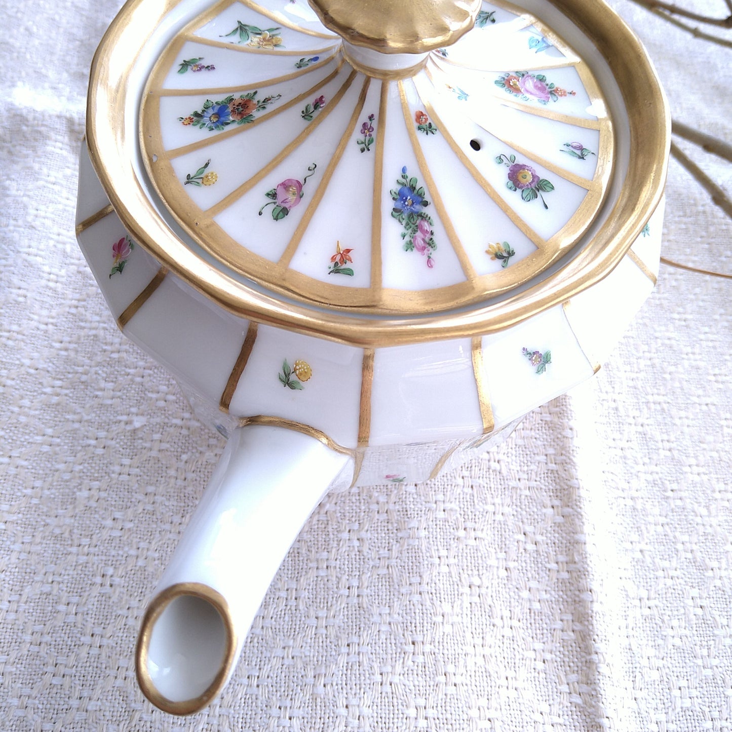 1889～1922年のヘンリエッテのティーポット高さ約14㎝H幅約23.5㎝W/Henriette Teapot