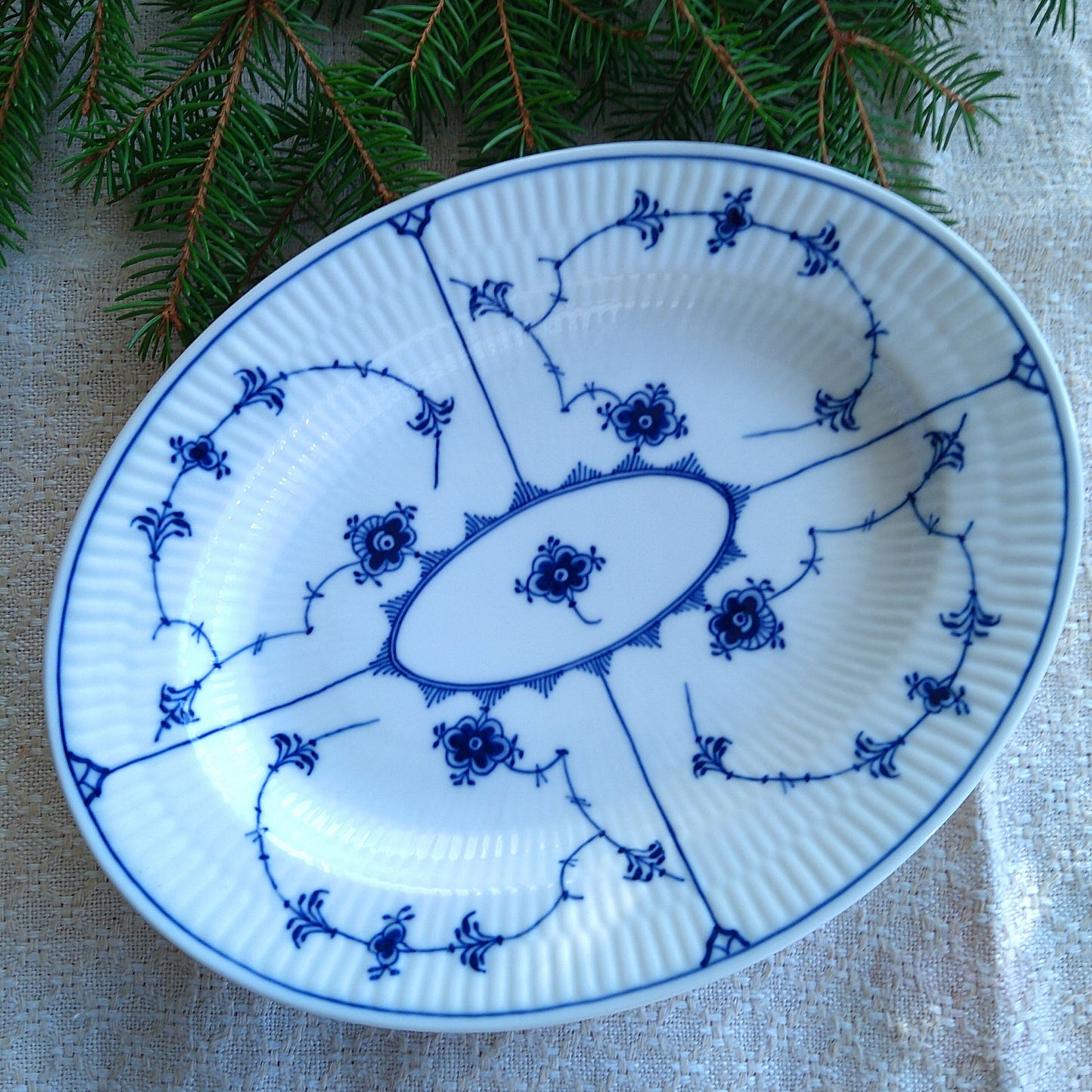 1957年RoyalCopenhagenブルーフルーテッドプレインの小さめ楕円皿25㎝×19.5㎝/BlueFlutedPlainOvalPlate