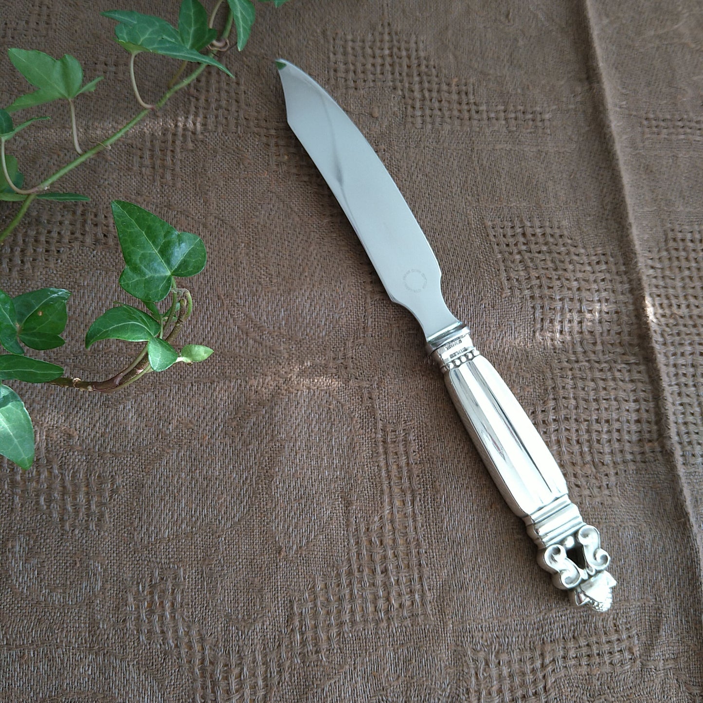 Georg Jensen Acorn 蛋糕刀