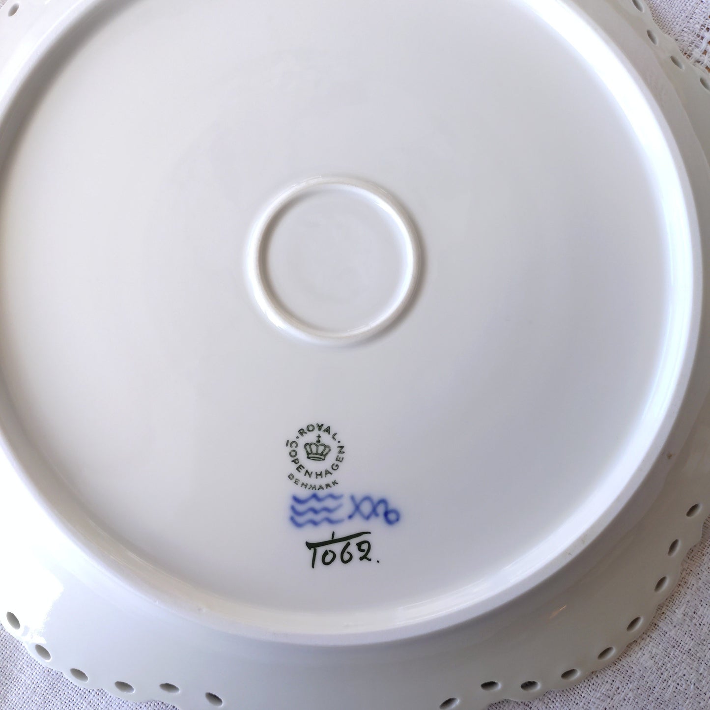 1962年のRoyalCopenhagenフルレースのバスケットと受け皿のセット/バスケット直径約23㎝D受け皿直径約25㎝D