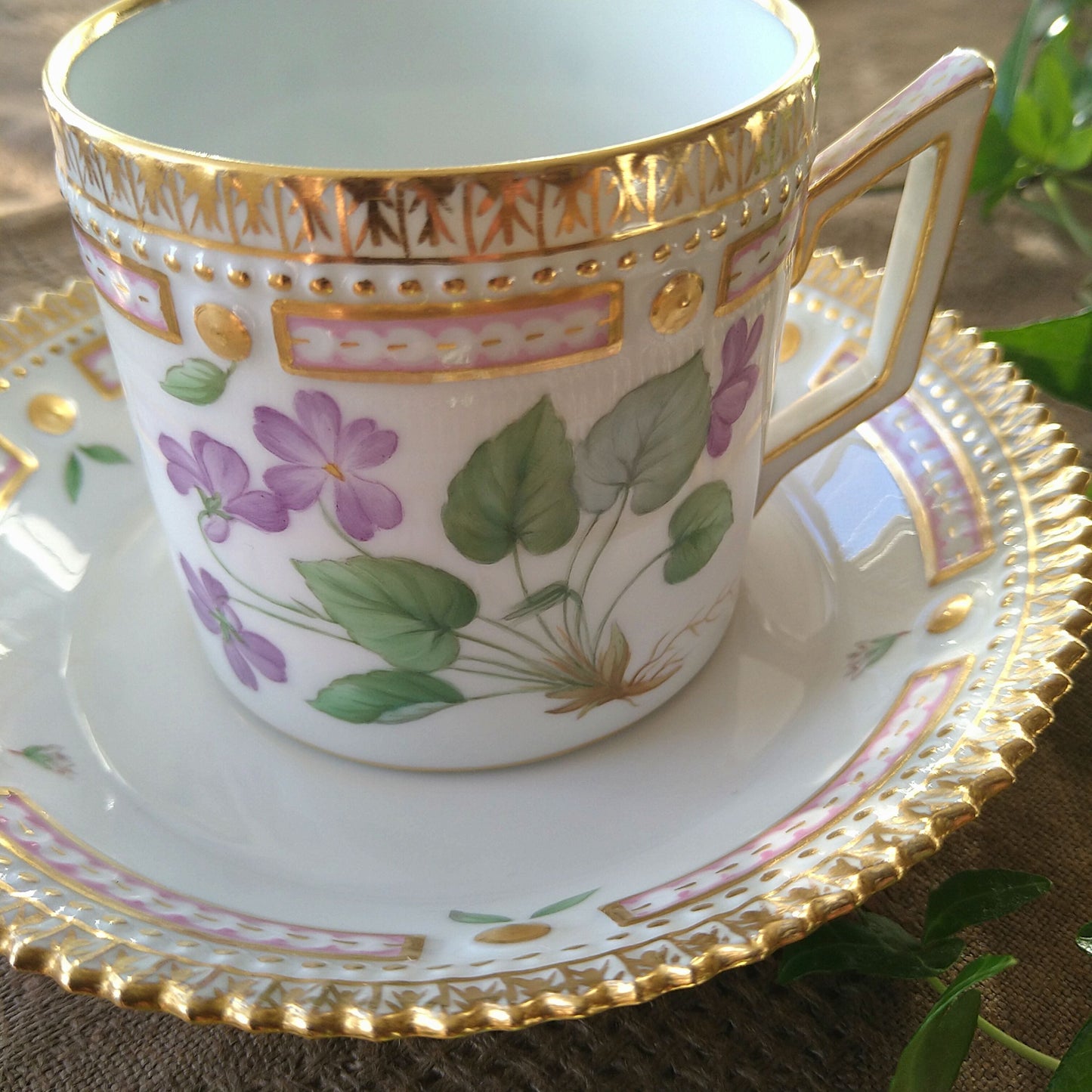 RoyalCopenhagenフローラダニカ、スミレのカップソーサー/FloraDanica Cup saucer