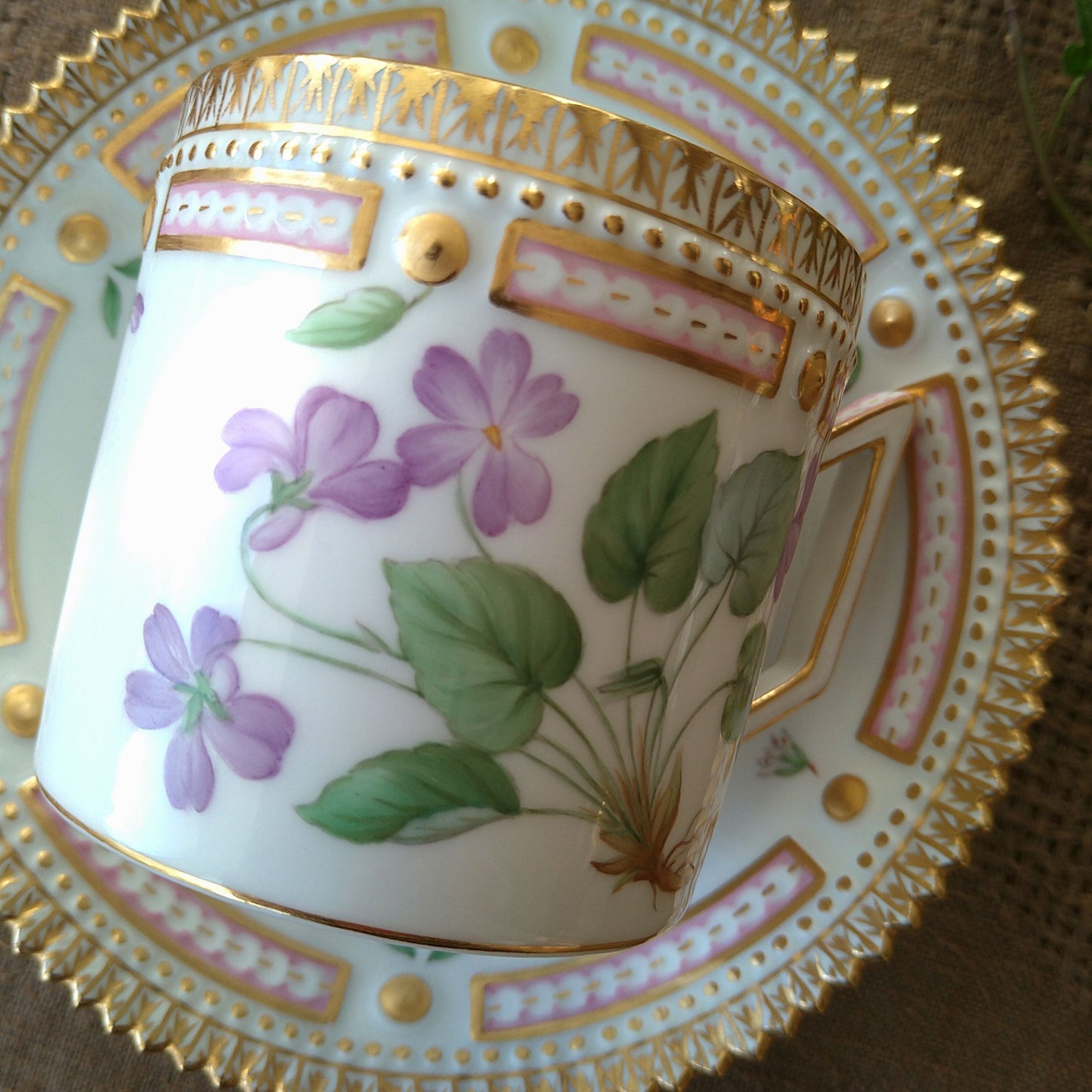 RoyalCopenhagenフローラダニカ、スミレのカップソーサー/FloraDanica Cup saucer