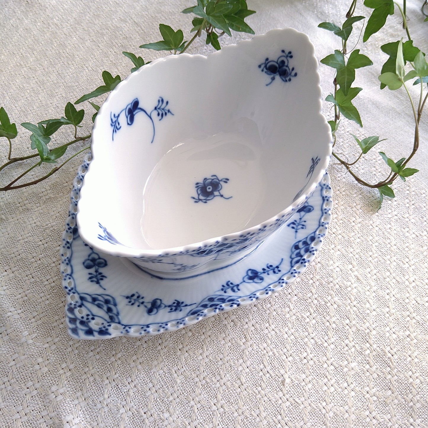 Royal Copenhagen 全花邊醬料碟