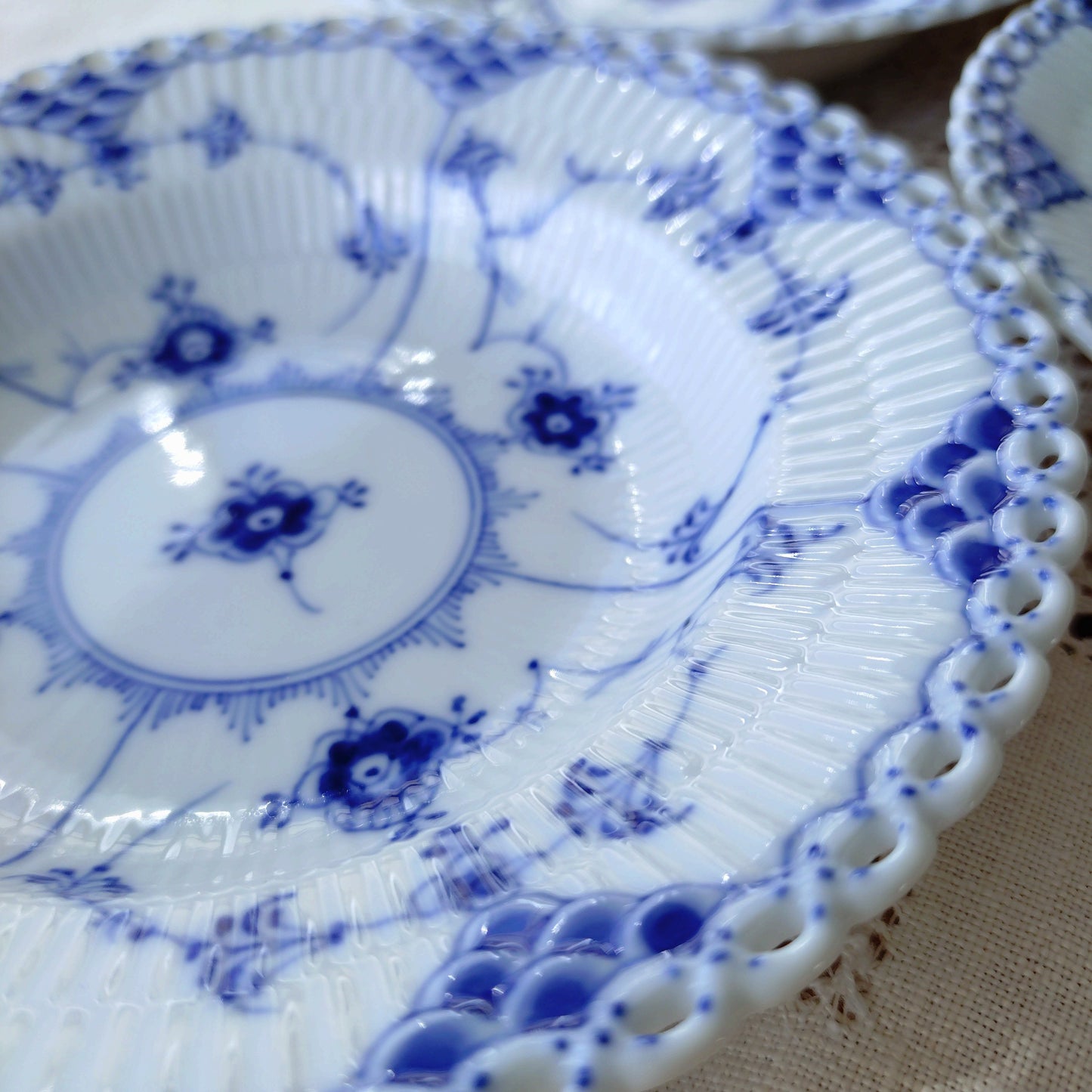 1957年のRoyalCopenhagenロイヤルコペンハーゲンフルレースのベリー皿直径約15㎝D/BlueFlutedFullLaceBerryPlate15cmD