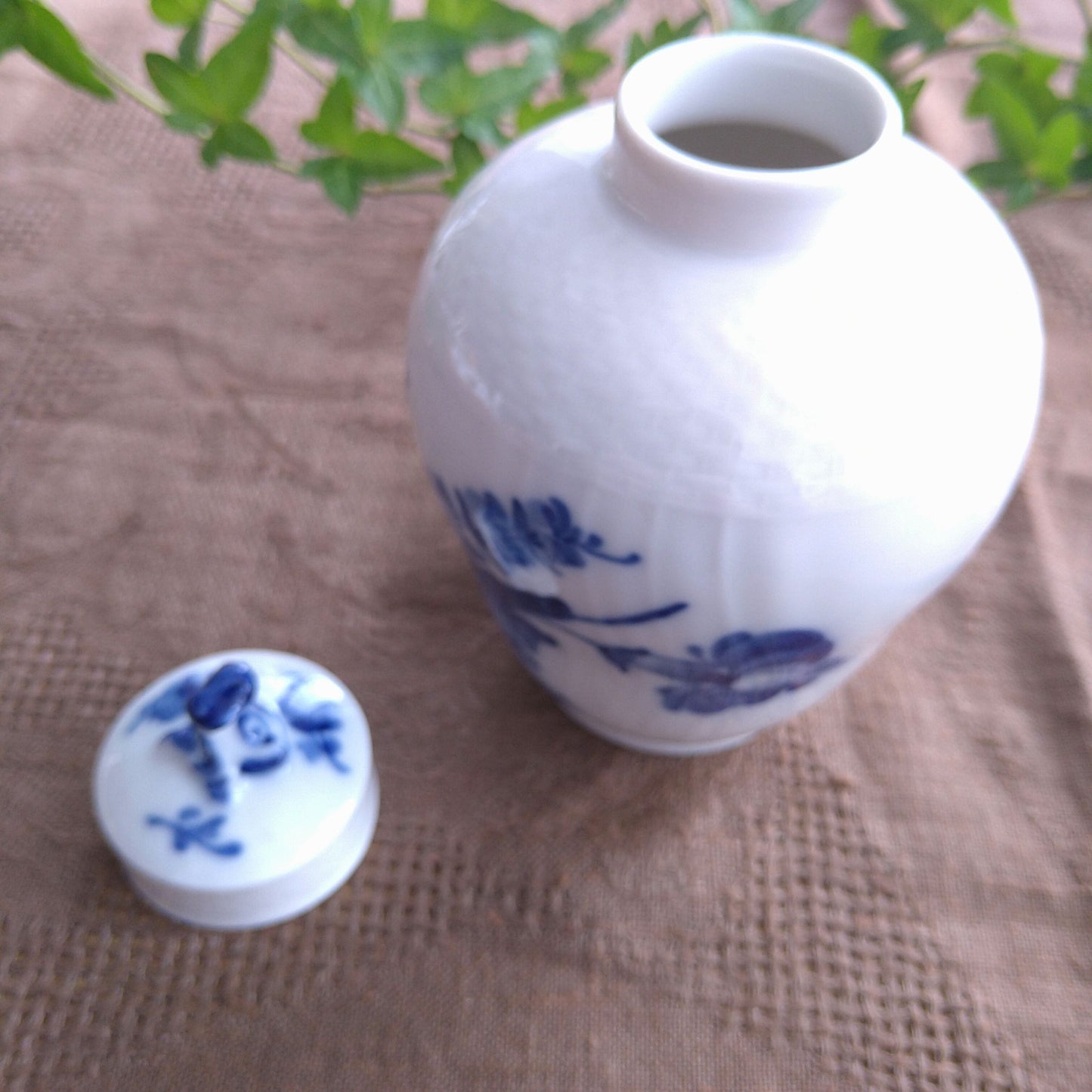1969年～1974年の年RoyalCopenhagenブルーフラワーカーブの茶入れは高さ13.5㎝H/Blue Flower Curve Tea caddy