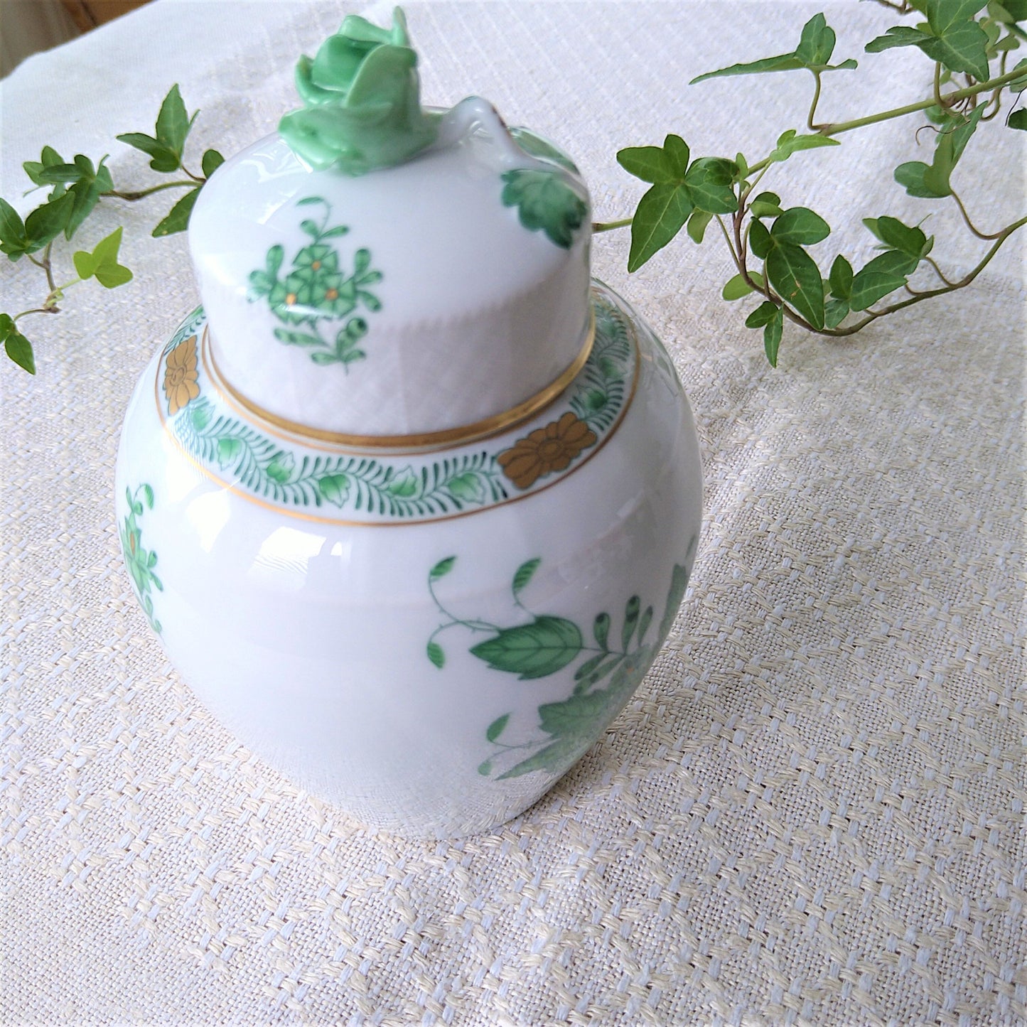 蓋の花にわずかなタメージありHerendヘレンドアポニーグリーンのティーキャディ高さ約15cmH /Tea Caddy
