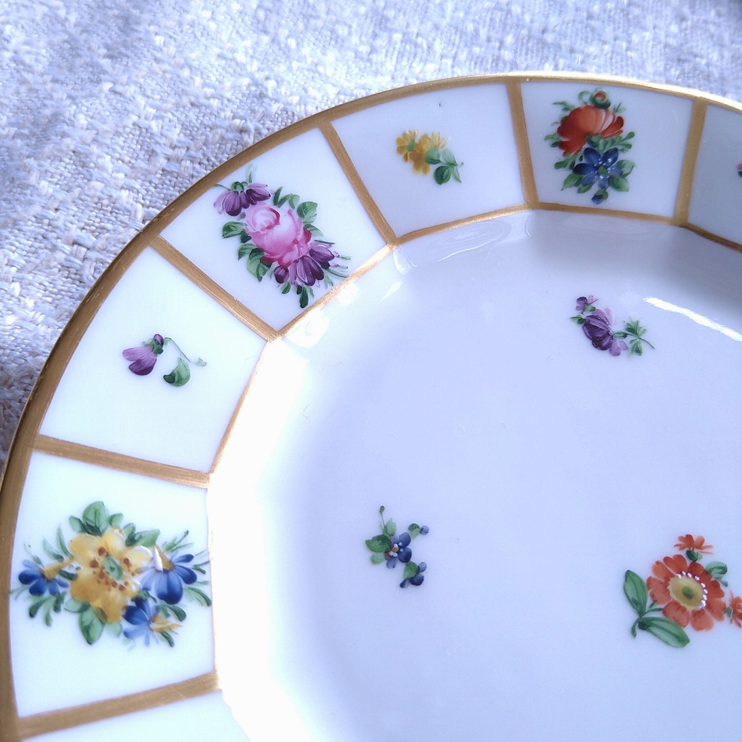 1890年頃のヘンリエッテのケーキプレート直径約15.5㎝Φ/Henriette Cake Plate