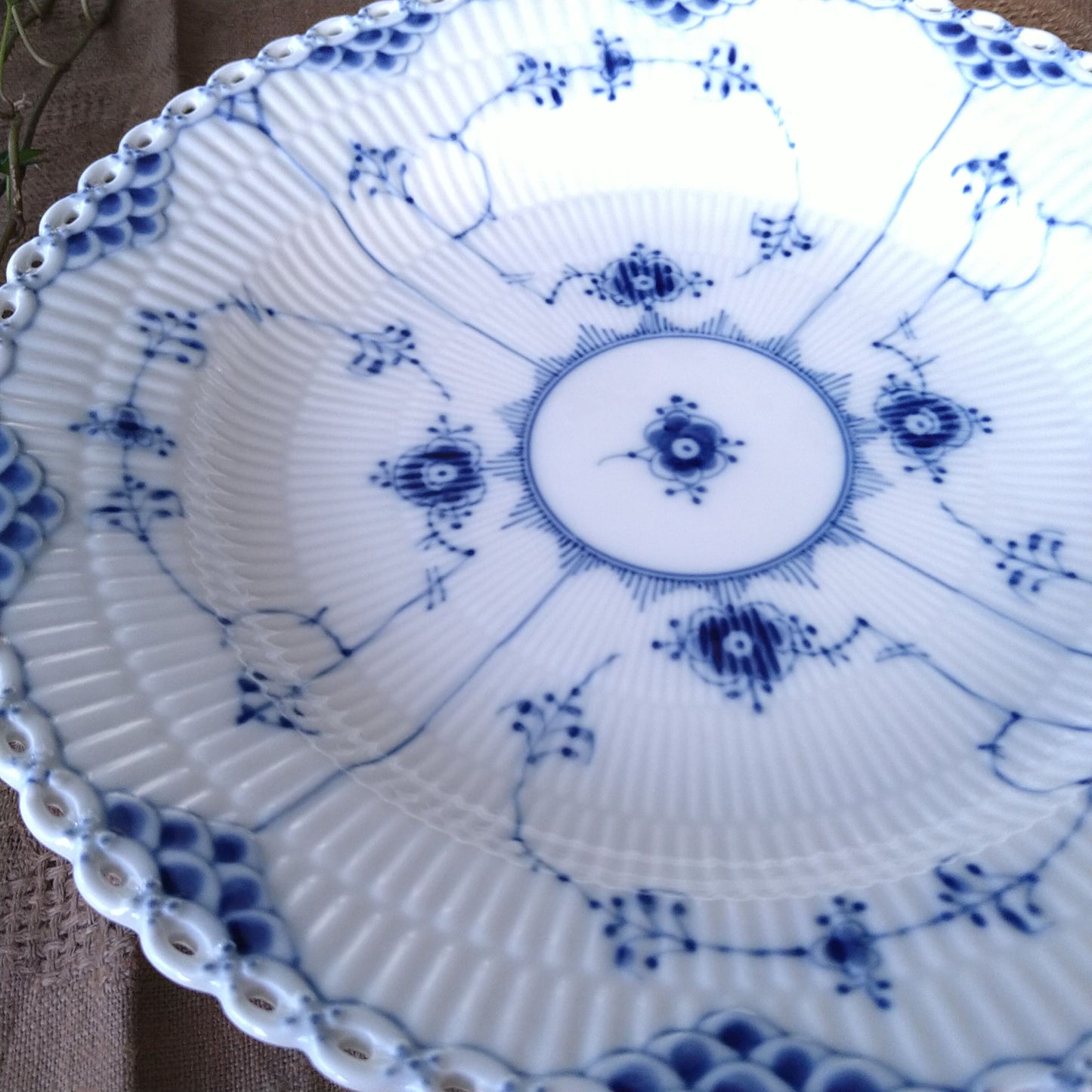 1980～1984年のRoyalCopenhagenブルーフルーテッドフルレースの25㎝Dのプレート/BlueFlutedFullLace25cmDPlate