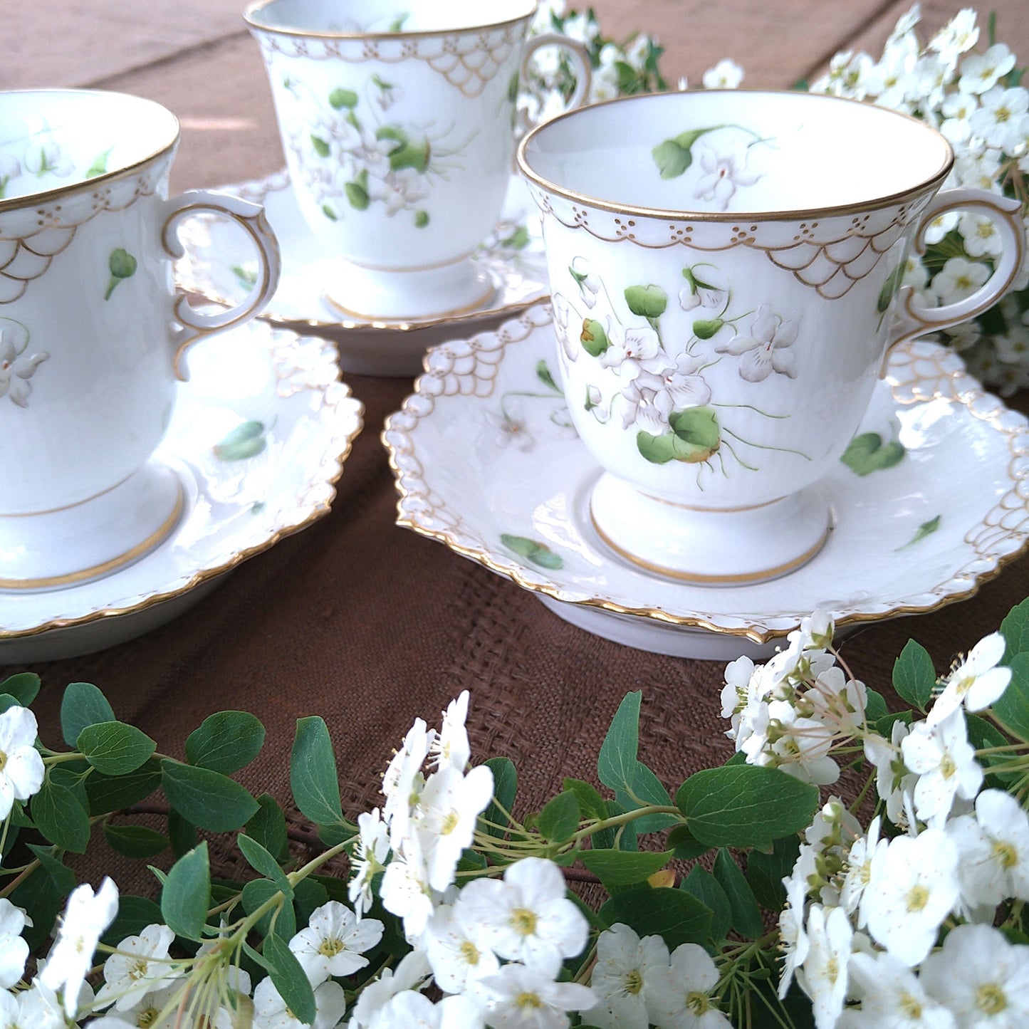 1892年RoyalCopenhagen の白いスミレのカップソーサー/WhiteVioletCupSaucer