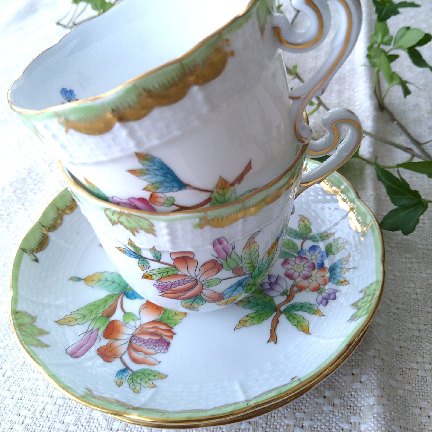 Herendヴィクトリアのコーヒーカップソーサー取っ手が丸くカーブしたタイプ/VictoriaCoffeeCupSaucer