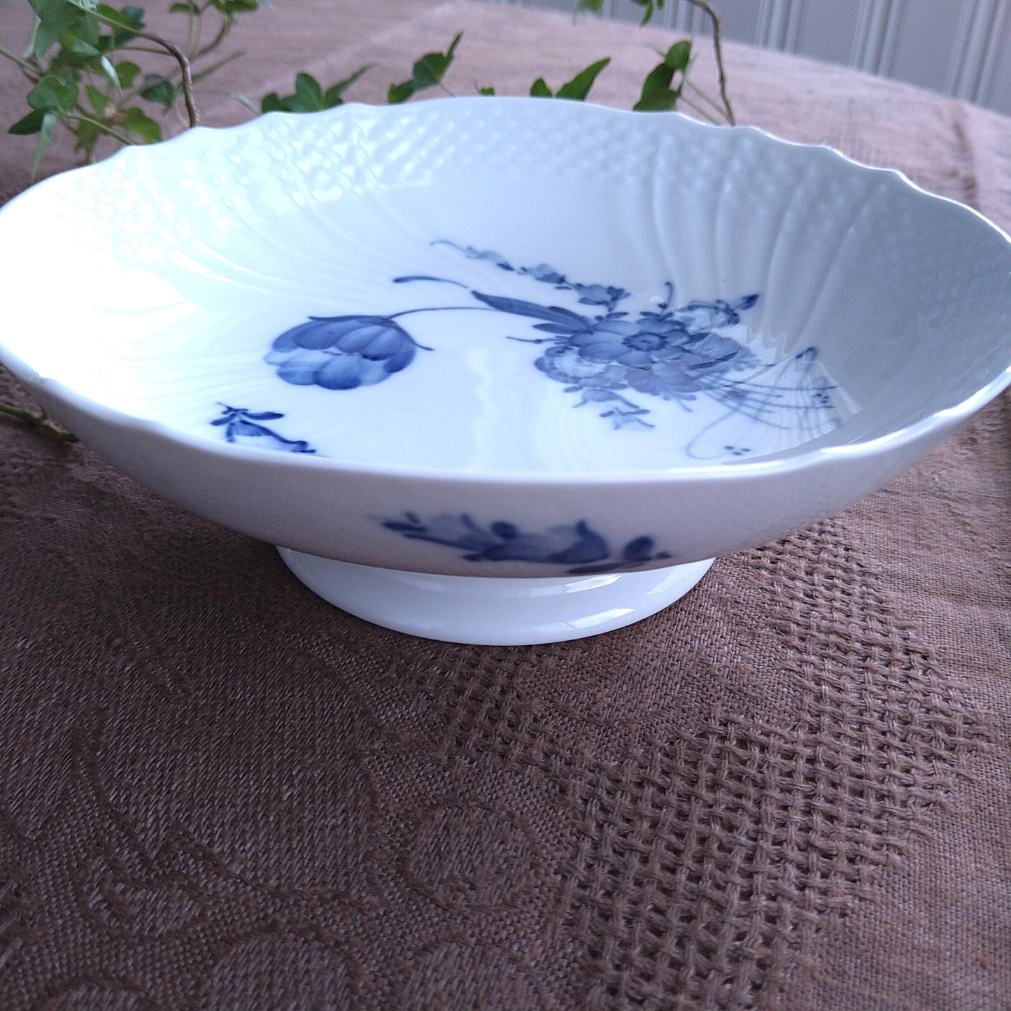 1963年のブルーフラワーカーブ高台のお皿直径約17.5㎝/BlueFlowerCurvesStandDIsh