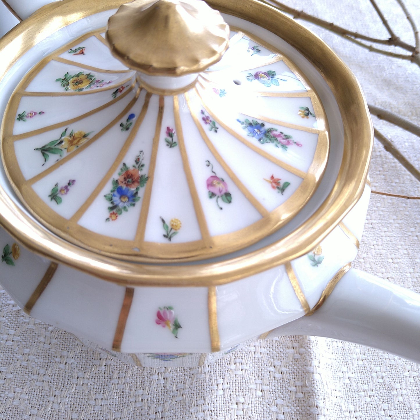 1889～1922年のヘンリエッテのティーポット高さ約14㎝H幅約23.5㎝W/Henriette Teapot