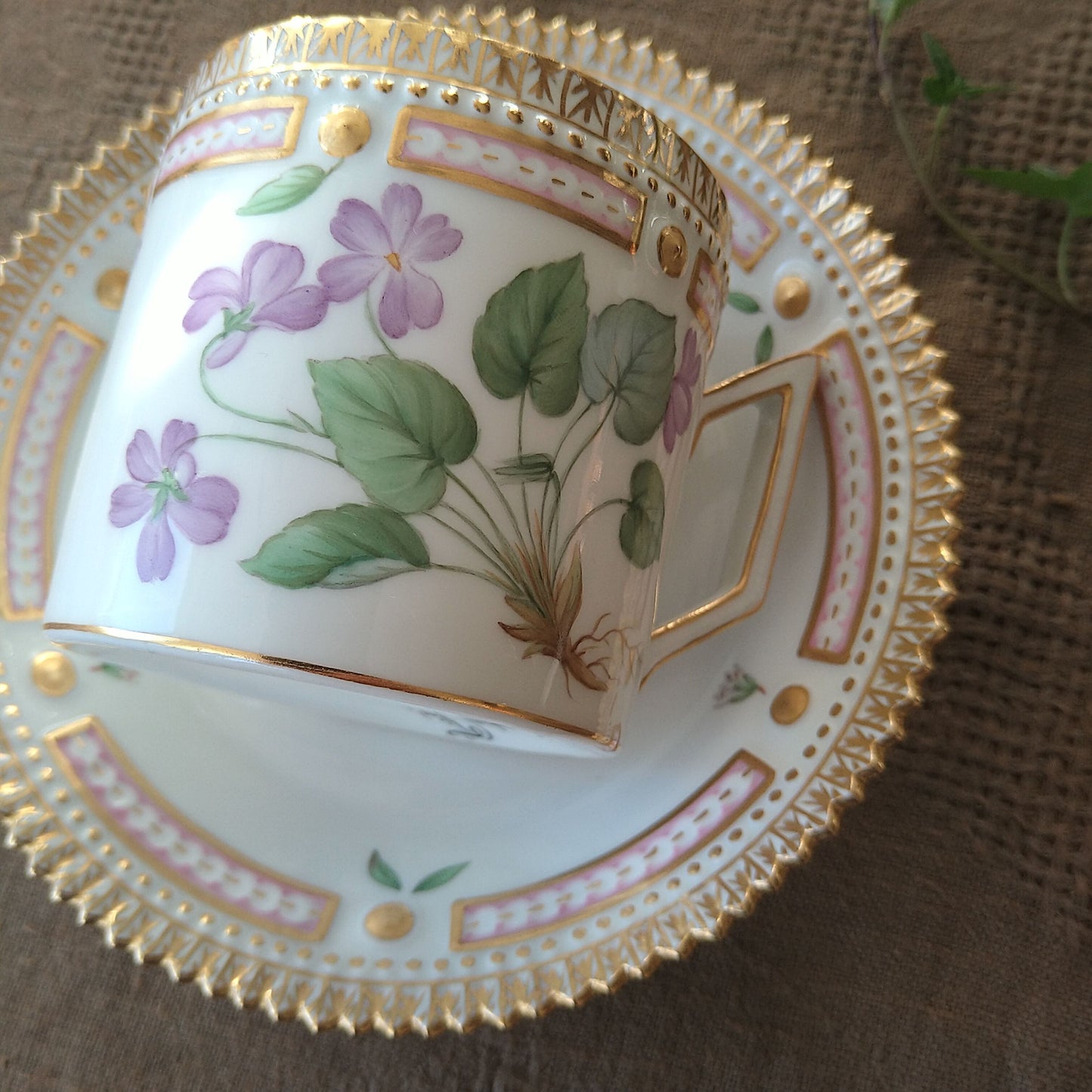 RoyalCopenhagenフローラダニカ、スミレのカップソーサー/FloraDanica Cup saucer