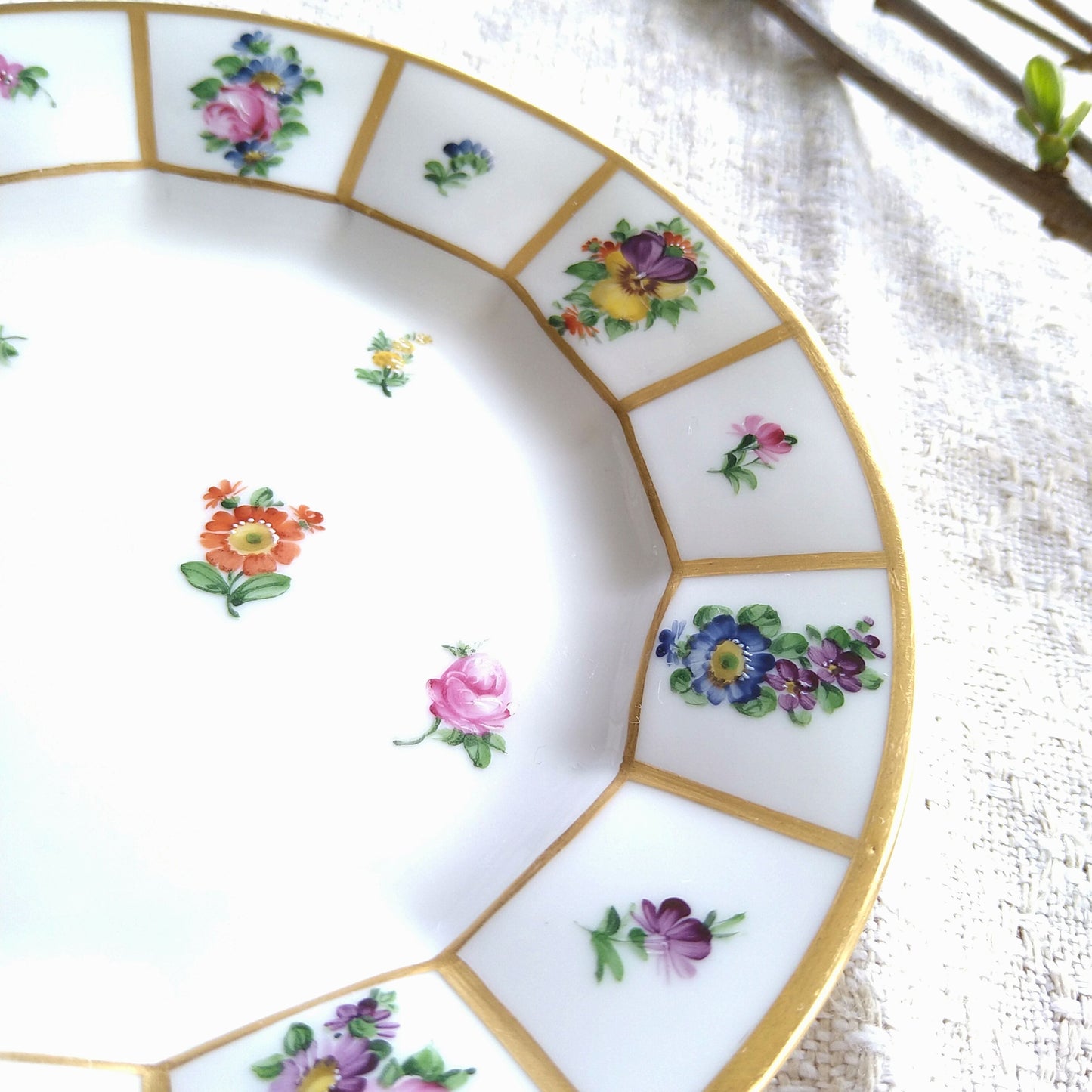 1890年頃のヘンリエッテのケーキプレート直径約15.5㎝Φ/Henriette Cake Plate