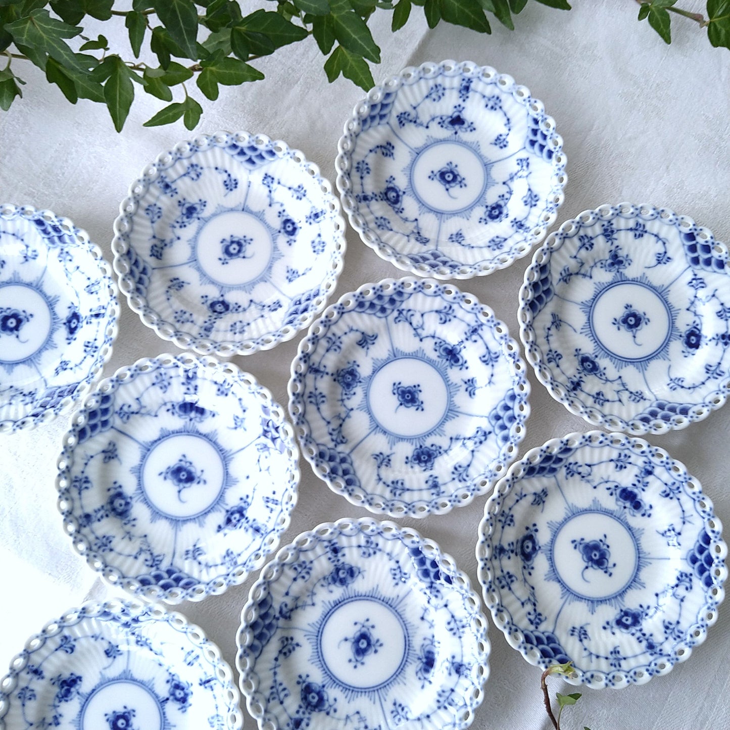 RoyalCopenhagenFullLaceフルレース直径約11㎝型番号1145の小皿/Full lace mini dish 11cm diam