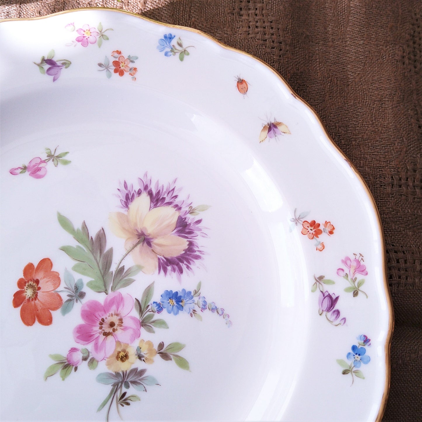 1860～1924年Meissen花と昆虫の絵の前菜皿21㎝D紫のケシと小花/Plate 21cm