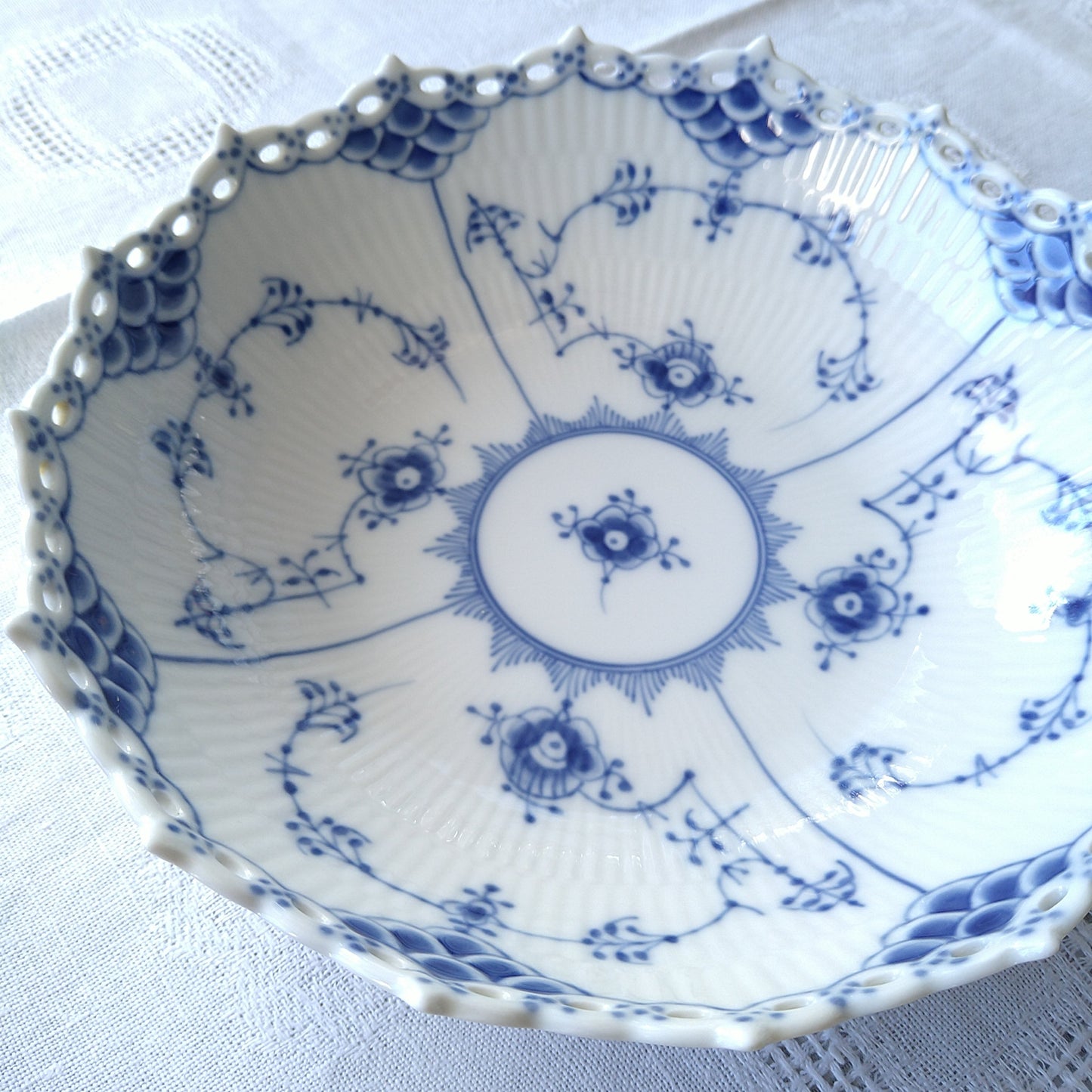 1969～1974年RoyalCopenhagenブルーフルーテッドフルレースサラダボウル/Full Lace Sallad bowl