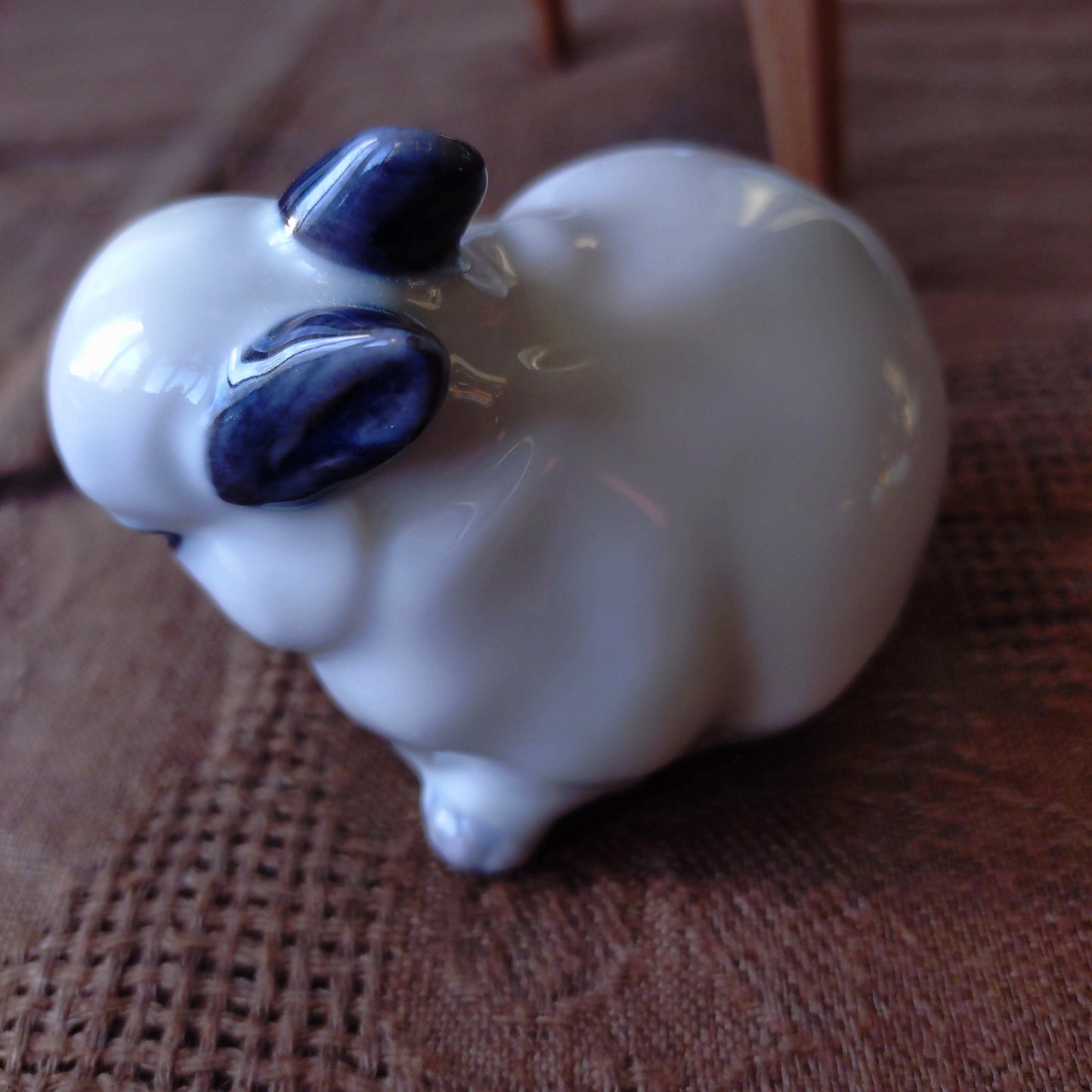 🐰Royal Copenhagen, Young Rabbit, Jeanne Grut design, approximately 7.5 cm (H) in height, model number 251, grooming its hind leg. Fits in the palm of your hand.