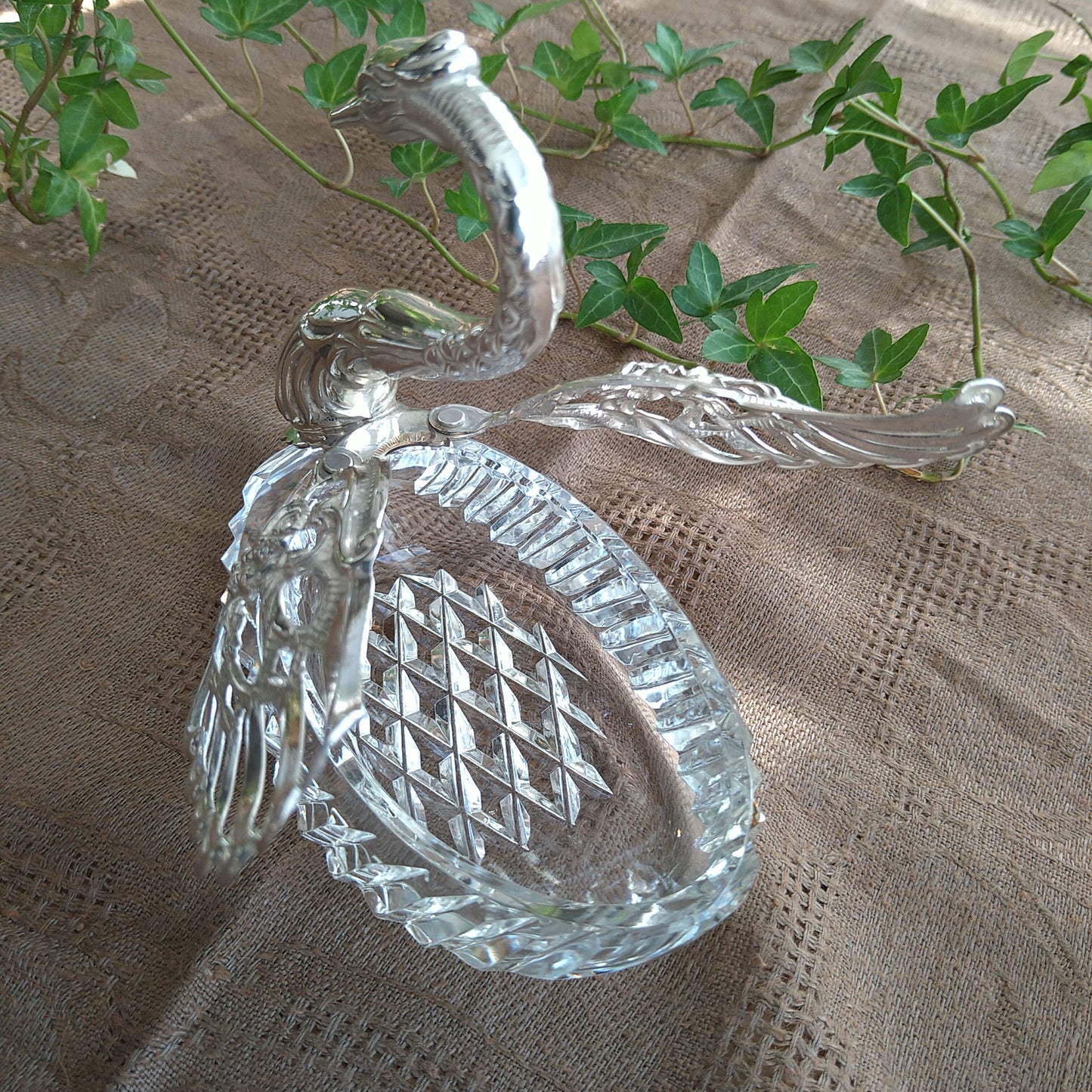 ヴィンテージのスウェーデンシルバー835/クリスタルガラスの大きな白鳥,　SwedenVintageSilver835/ LeadGlassSwan
