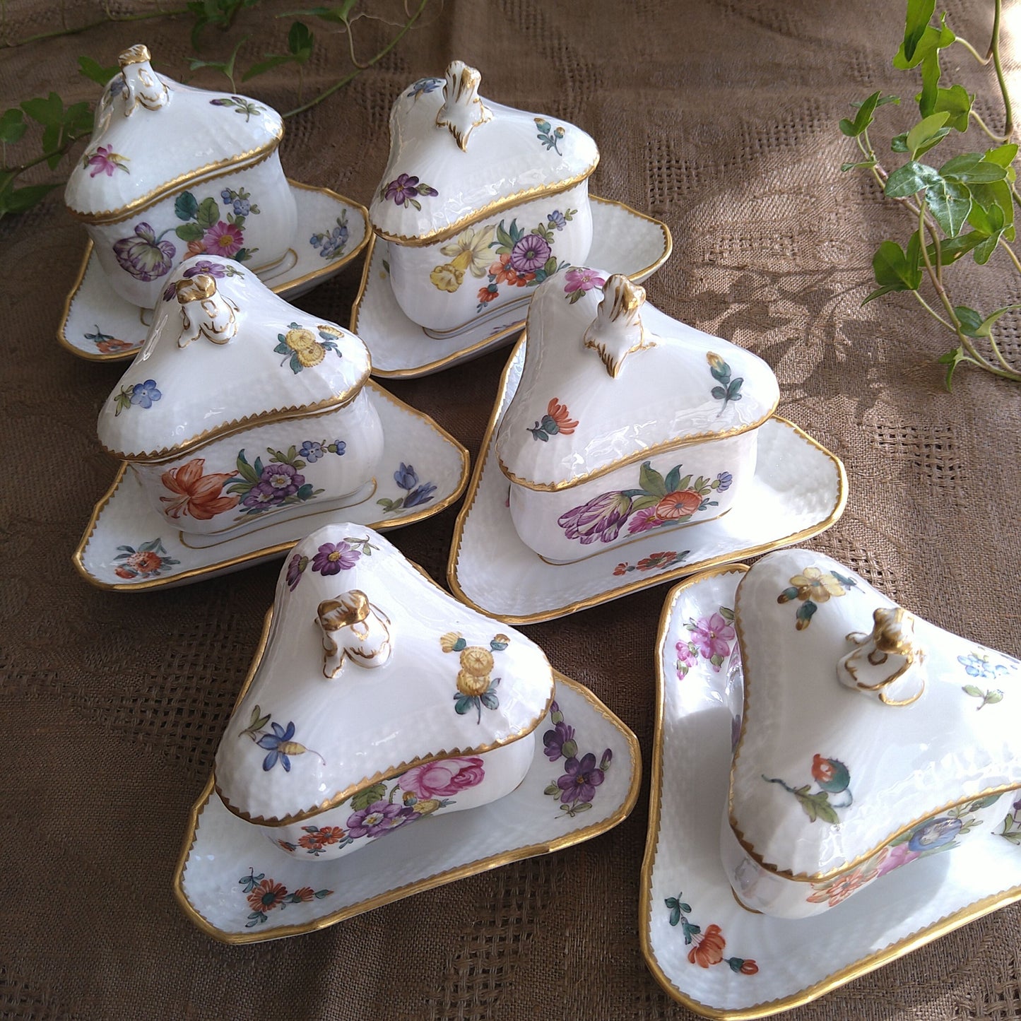 Royal Copenhagenサクソンフラワー三角カスタードカップソーサー/SaxonFlower Custurd cup and saucer