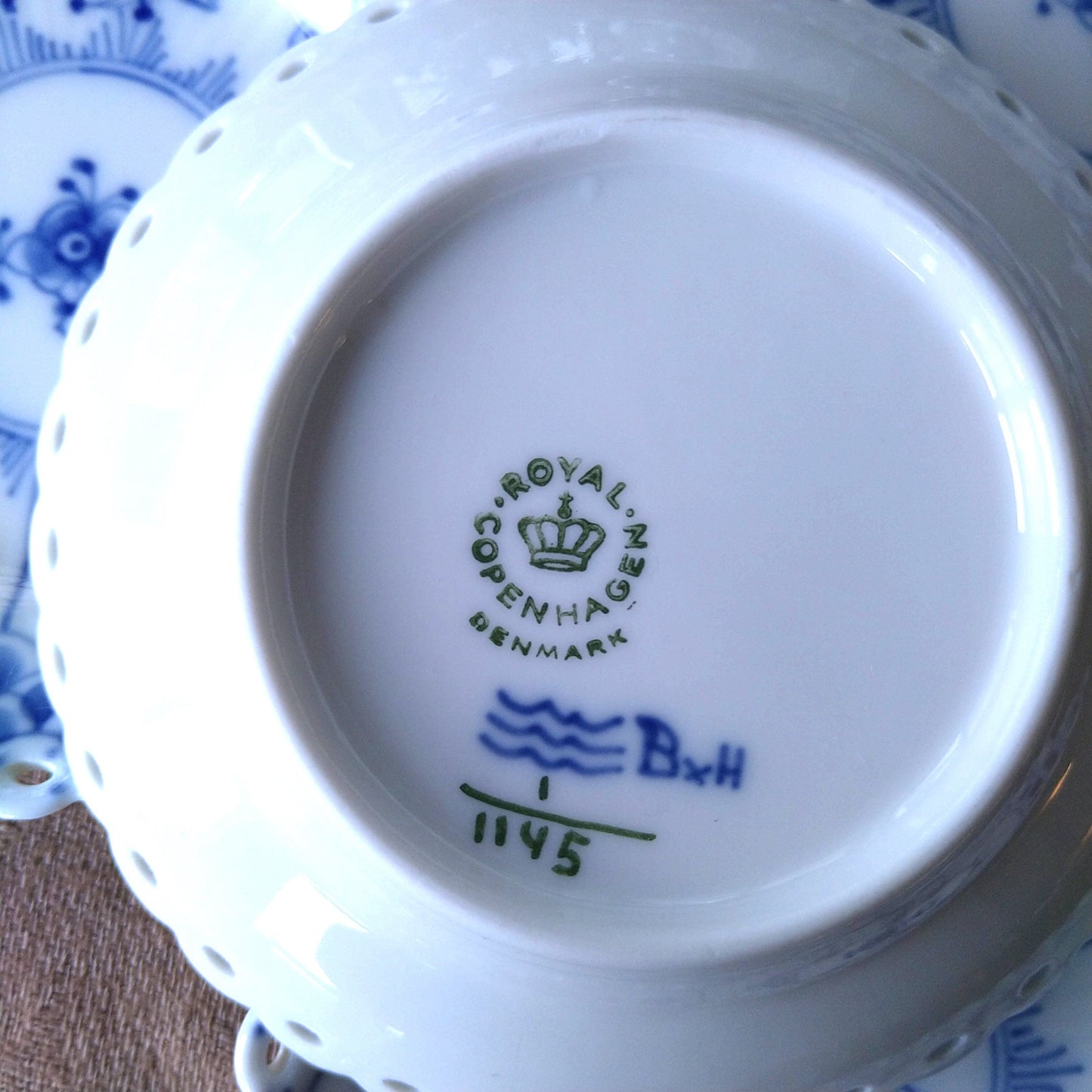 RoyalCopenhagenFullLaceフルレース直径約11㎝型番号1145の小皿/Full lace mini dish 11cm diam