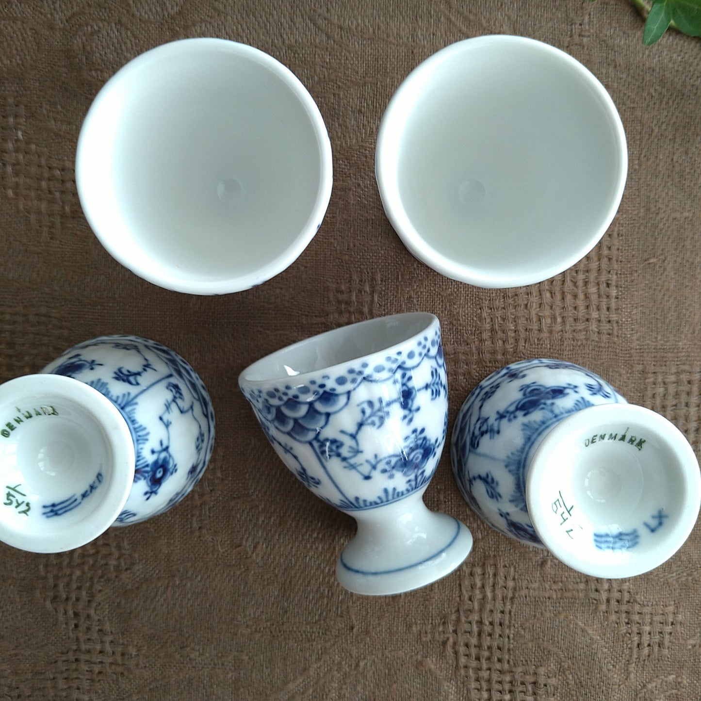 1950年代のブルーフルーテッドハーフのエッグスタンド/BlueFluted Egg stand