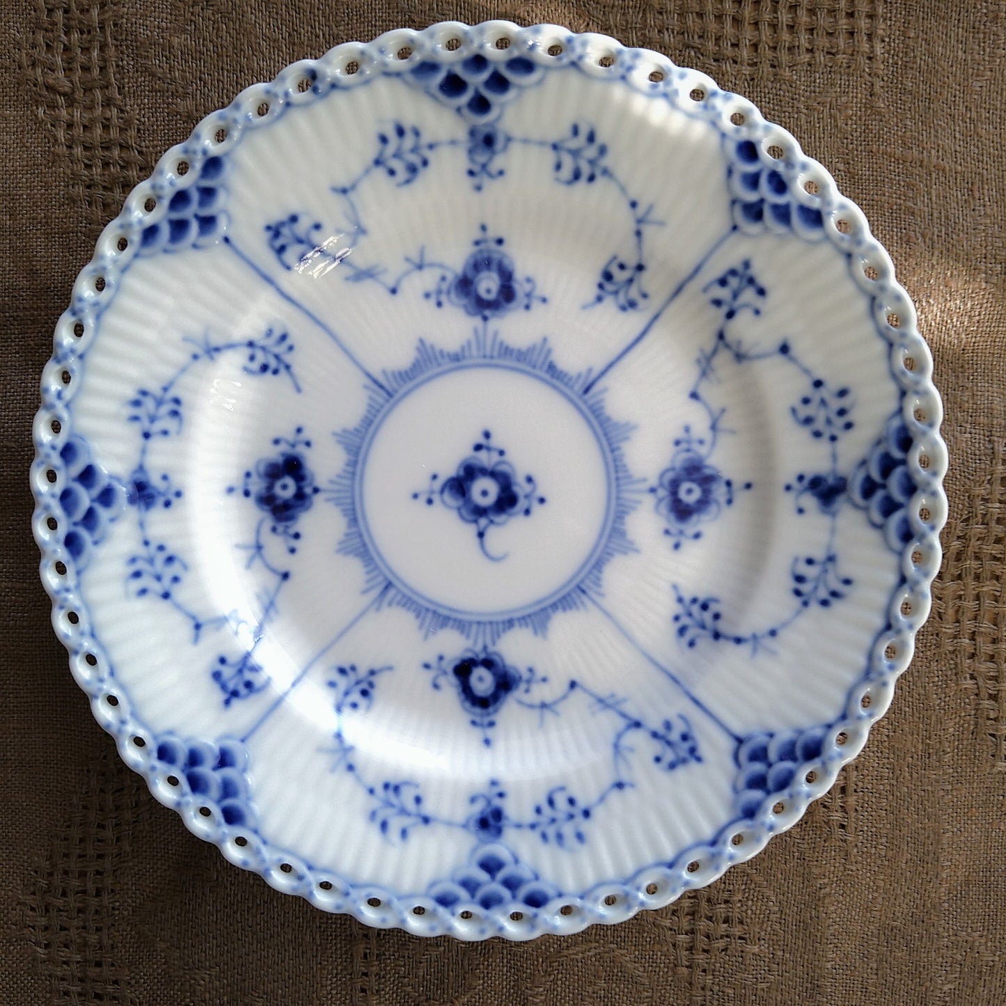 Royal Copenhagen 全花邊麵包盤 直徑 15 公分/Bread Plate 15cm D