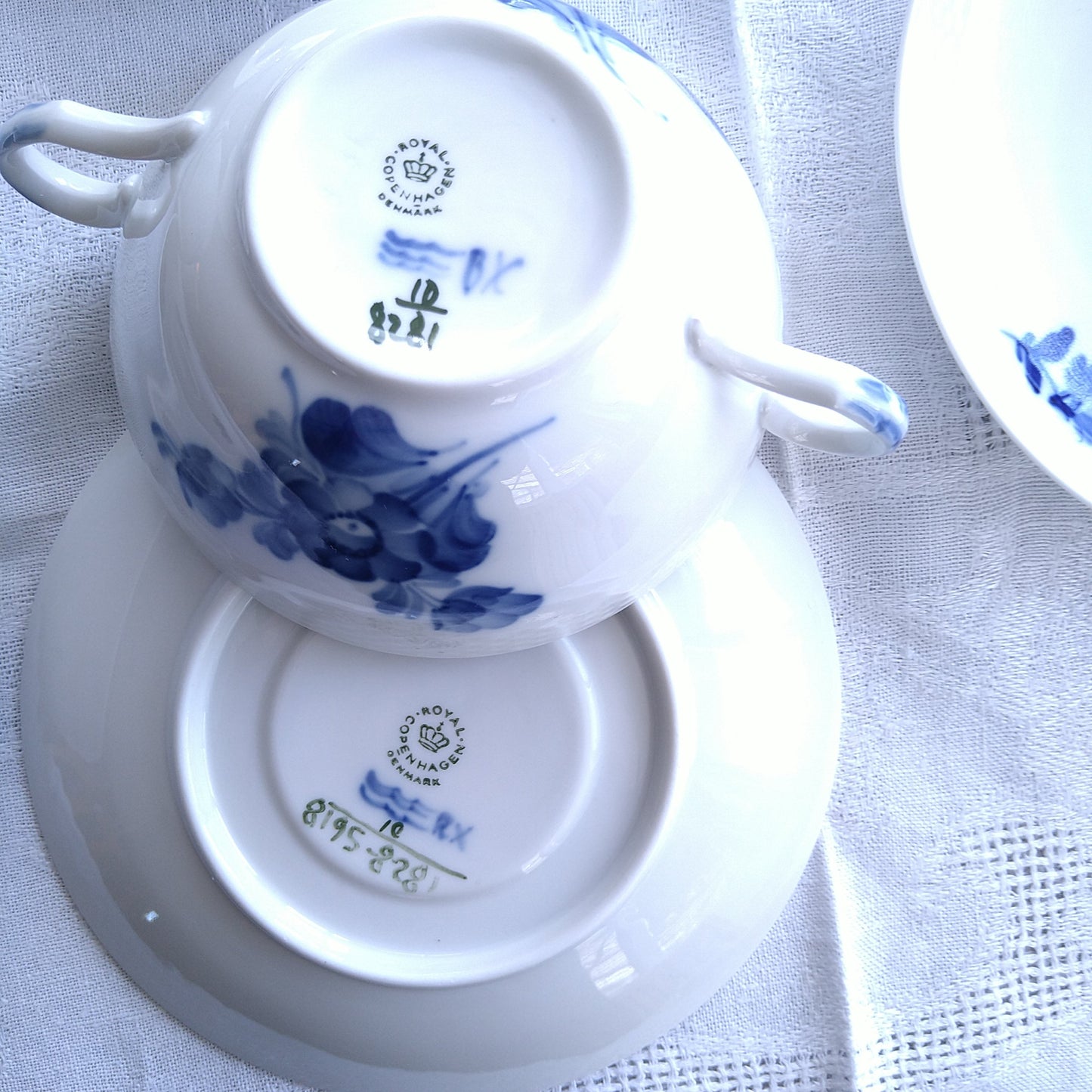 1960年代RoyalCopenhagenブルーフラワープレインのダブルハンドルブイヨンカップソーサー容量約460ml