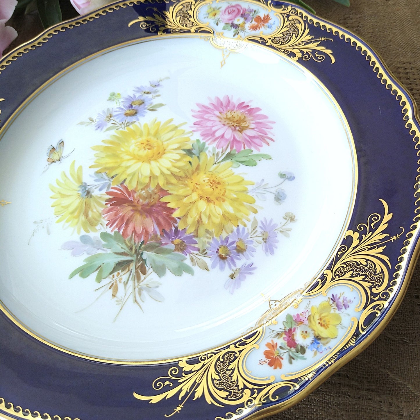1850～1924年Meissenコバルトフォンドのプレート直径約21.5㎝D 小菊/アスターのブーケ