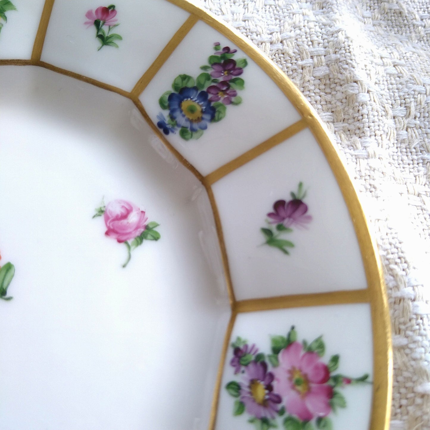 1890年頃のヘンリエッテのケーキプレート直径約15.5㎝Φ/Henriette Cake Plate