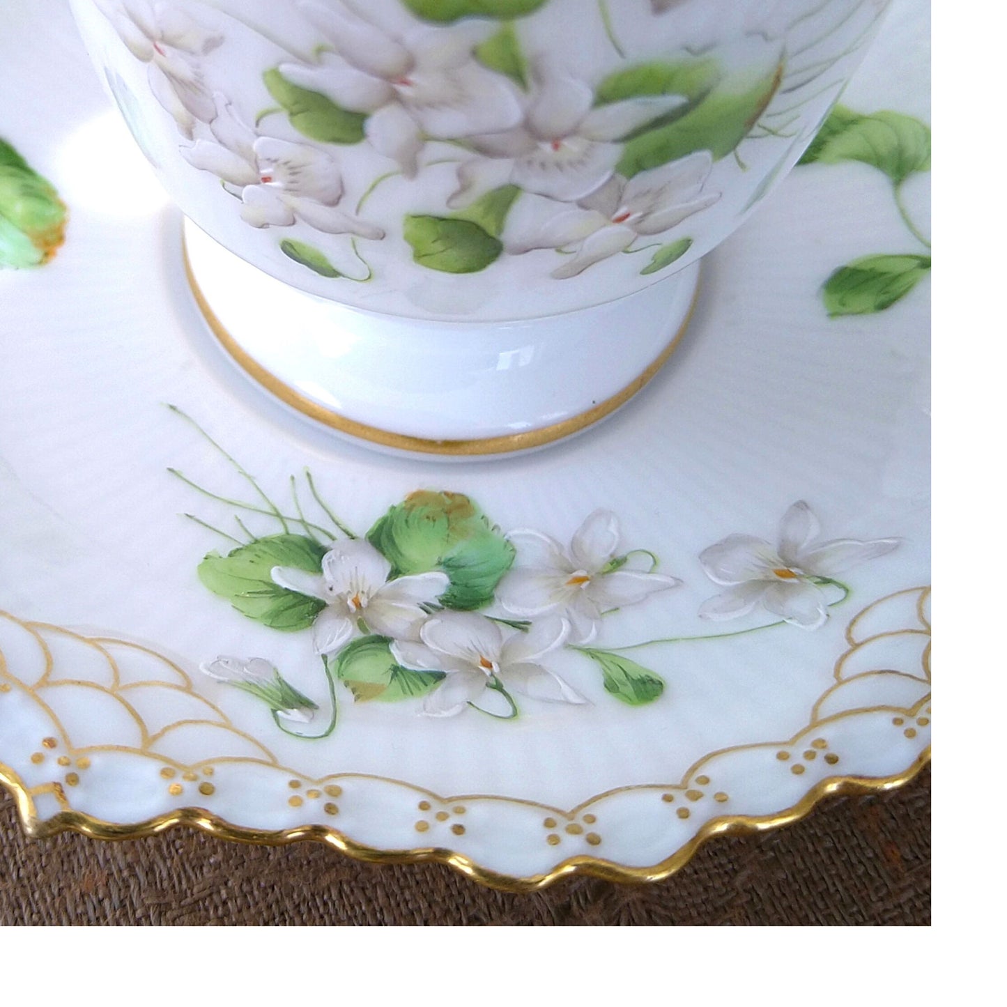 1892年RoyalCopenhagen の白いスミレのカップソーサー/WhiteVioletCupSaucer