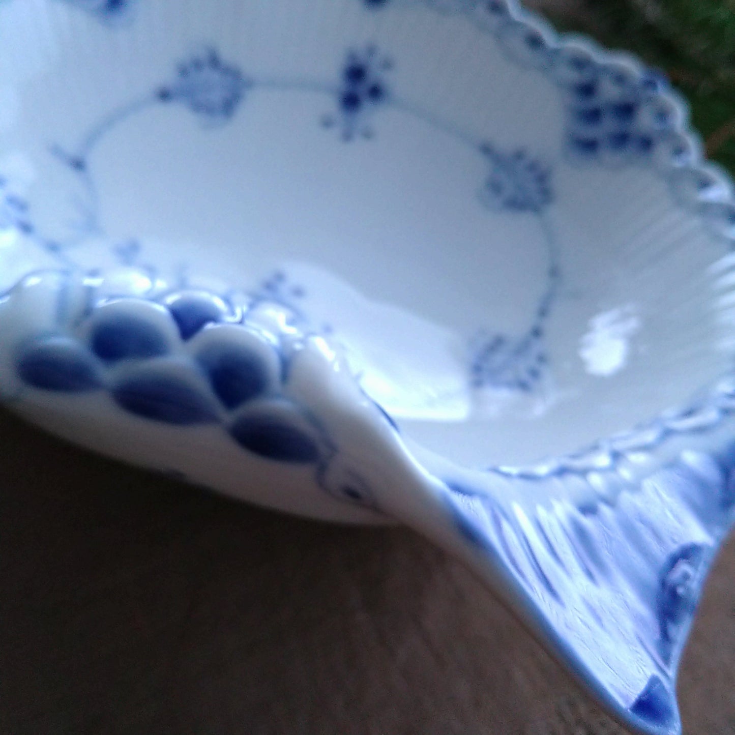 1966年のRoyalCopenhagenブルーフルーテッドハーフレースの貝型ピックルディッシュ/BlueFlutedHalfLaceShellPickleDish