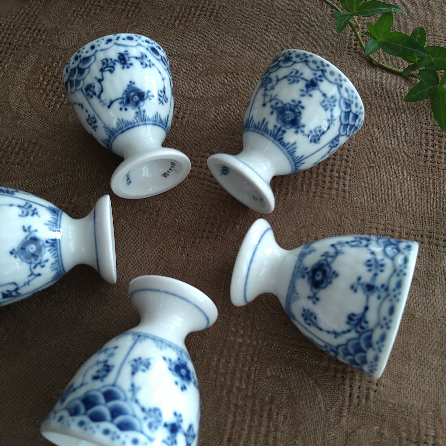 1950年代のブルーフルーテッドハーフのエッグスタンド/BlueFluted Egg stand