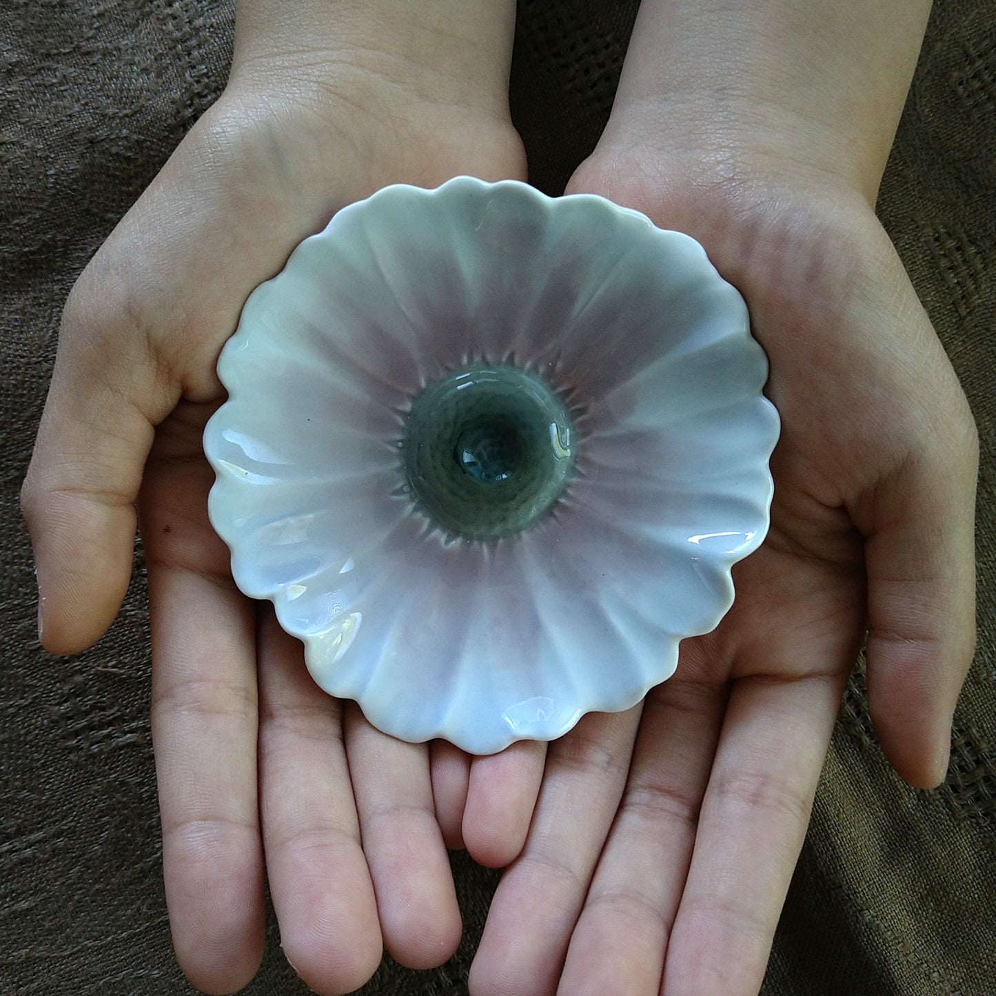 Rörstrandロールストランドのアールヌーボー　ひな菊の小さなお皿直径約9.5㎝D