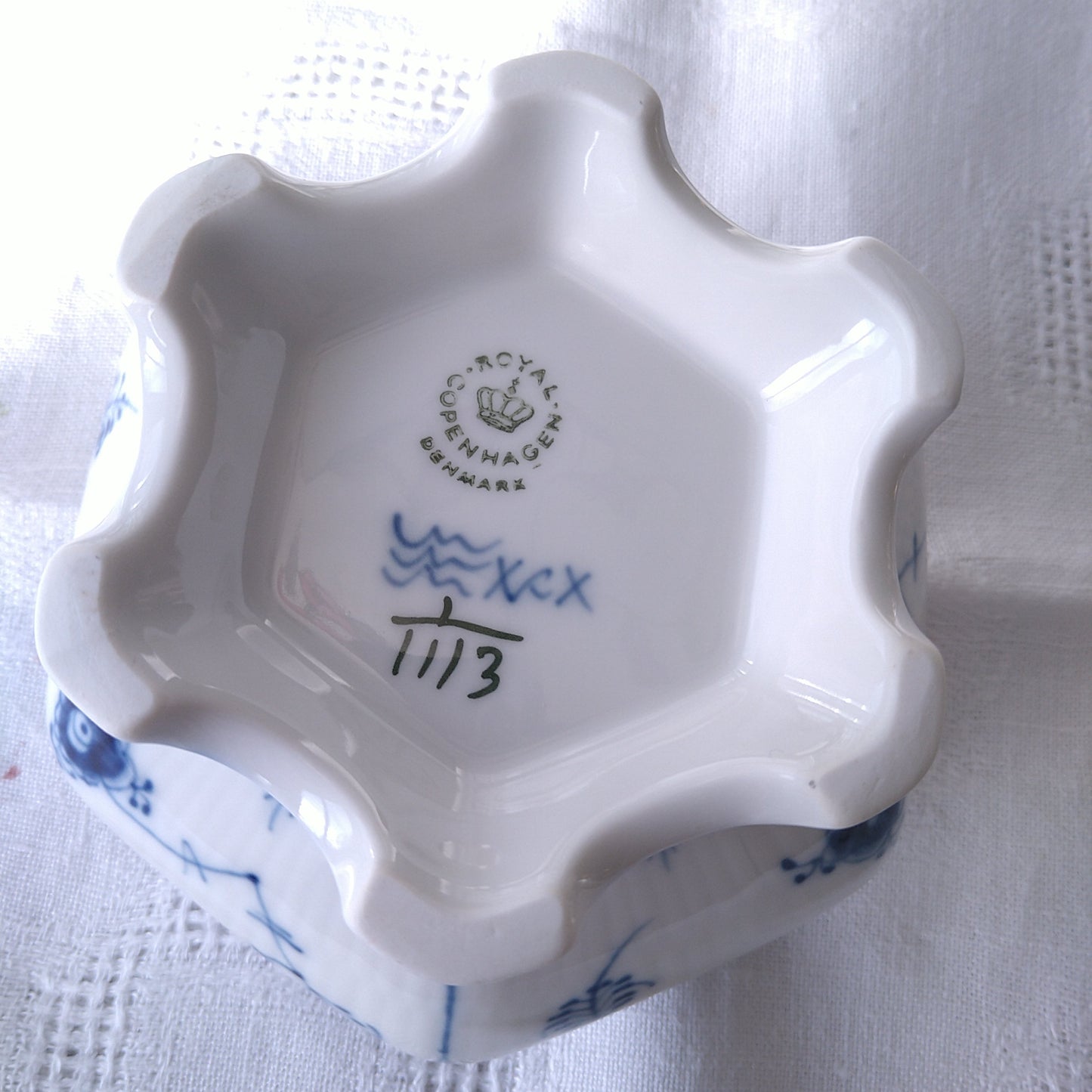 1969～1974年のRoyalCopenhagenブルーフルーテッドフルレースシュガーポット(大)型番1113高さ8.5㎝/Full Lace Sugar Pot Large 8.5㎝H
