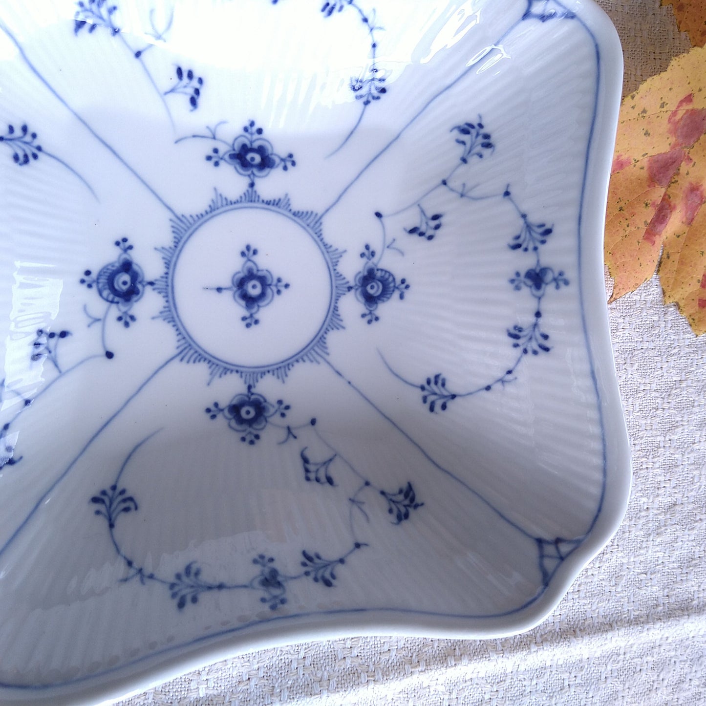 1889年～1922年のRoyalCopenhagenブルーフルーテッドプレイン四角サラダボール約21.5㎝×21.5㎝/BlueFlutedPlainSquareBowl