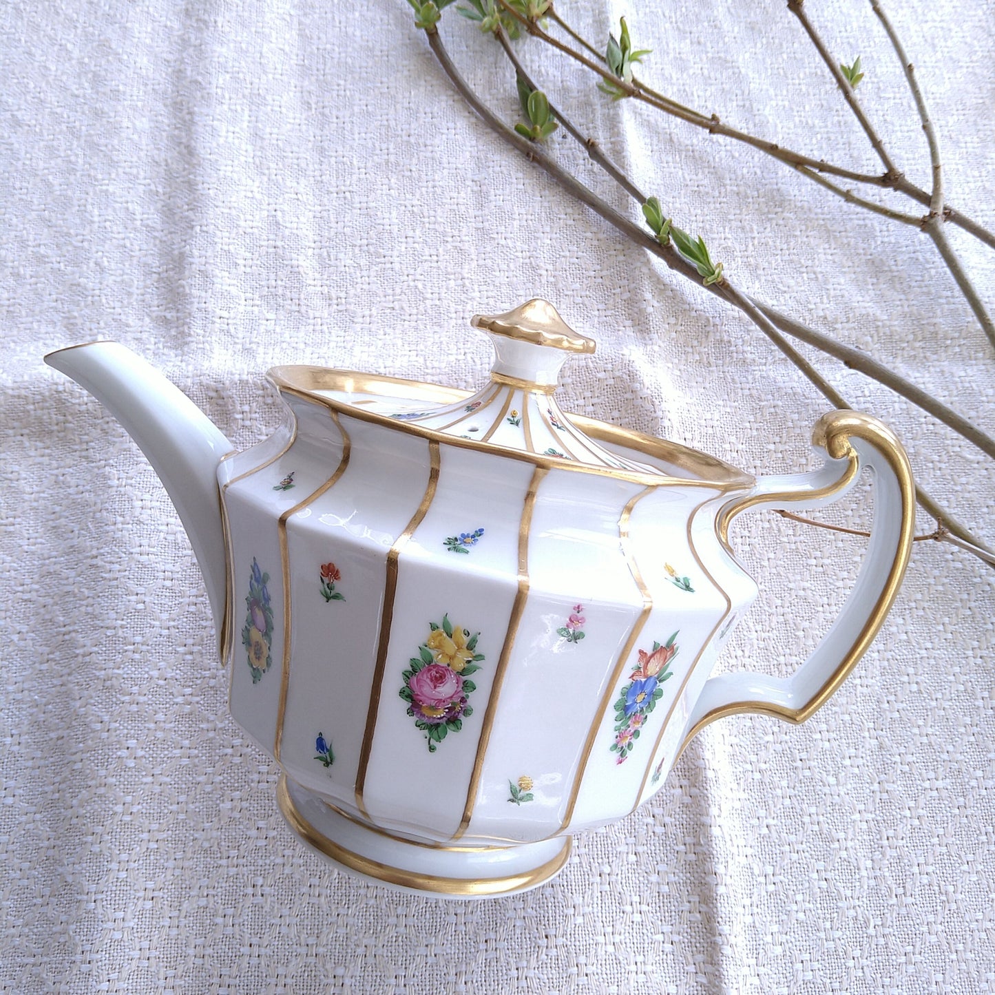 1889～1922年のヘンリエッテのティーポット高さ約14㎝H幅約23.5㎝W/Henriette Teapot