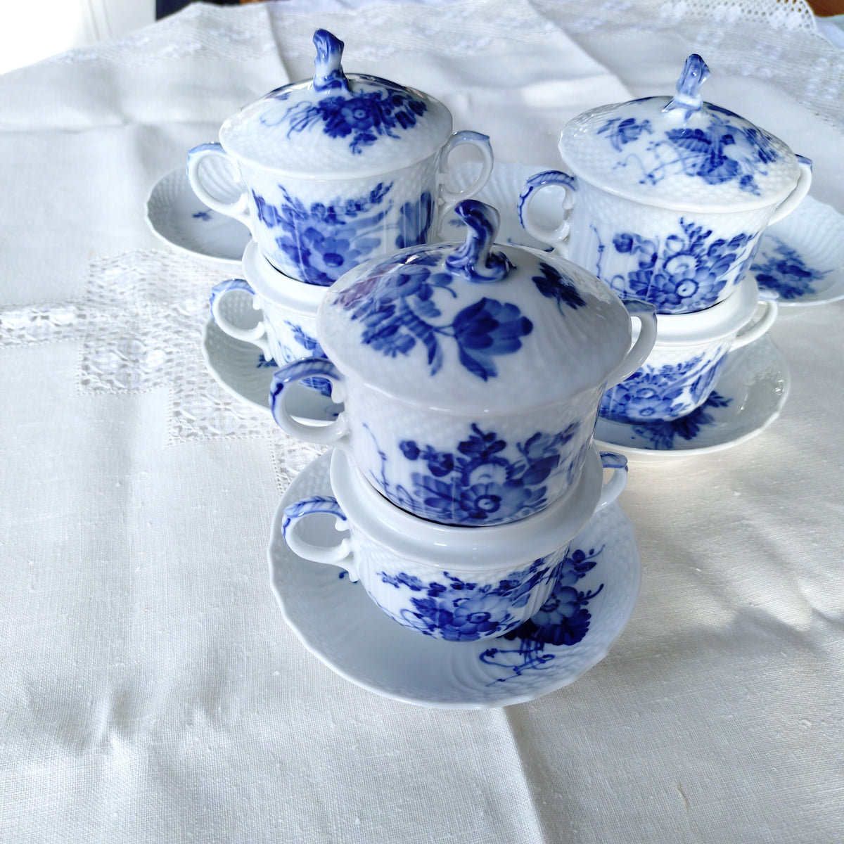 1960～80年代のRoyalCopenhagenブルーフラワーカーブのブイヨンカップソーサー/Blue Flower Curve Bouillon Cup and saucer
